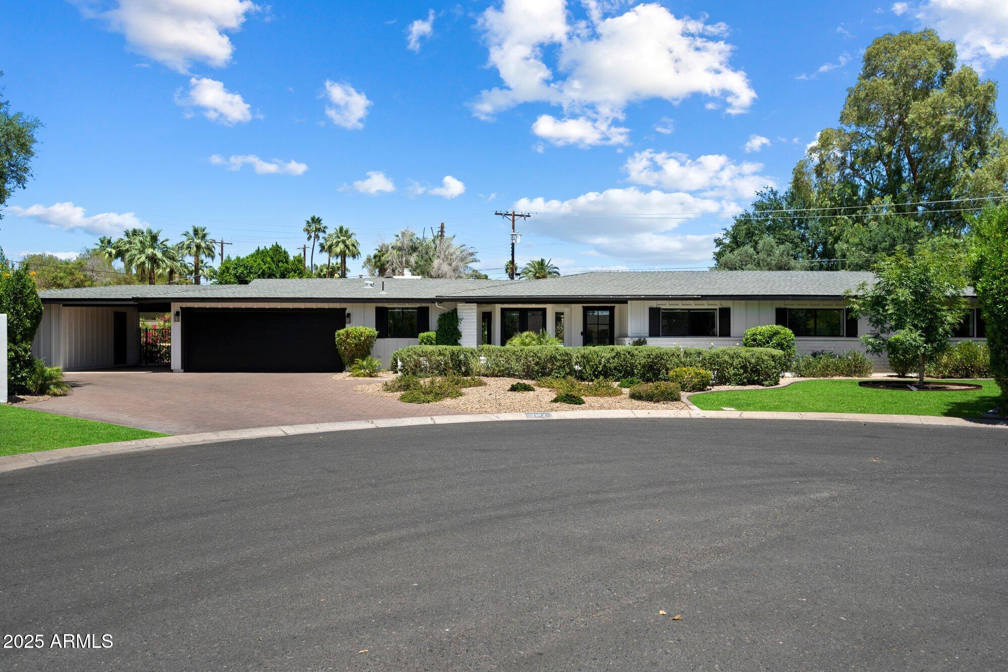 3612 E PIERSON Street