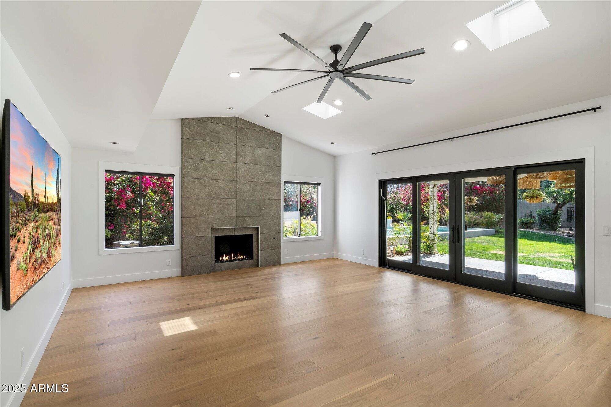 3612 E PIERSON Street