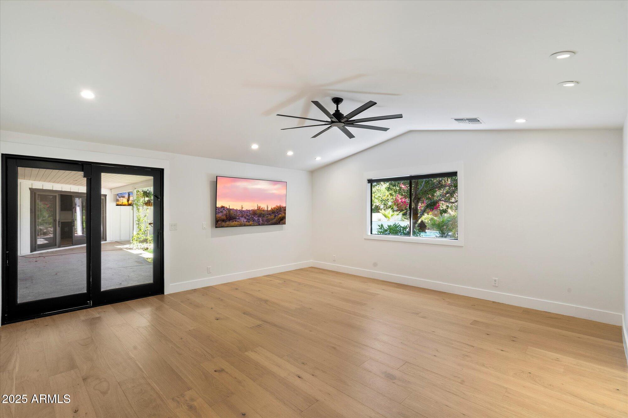 3612 E PIERSON Street