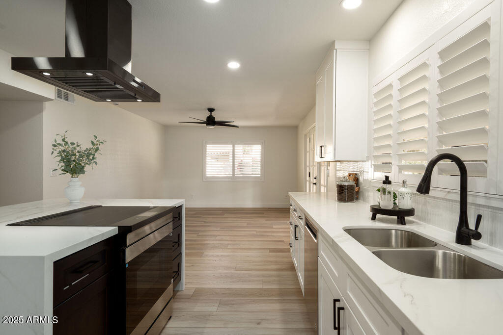 10545 E TOPAZ Circle