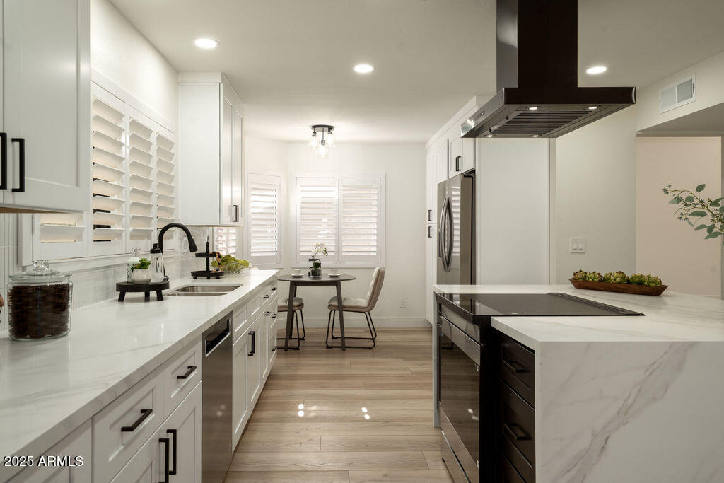 10545 E TOPAZ Circle