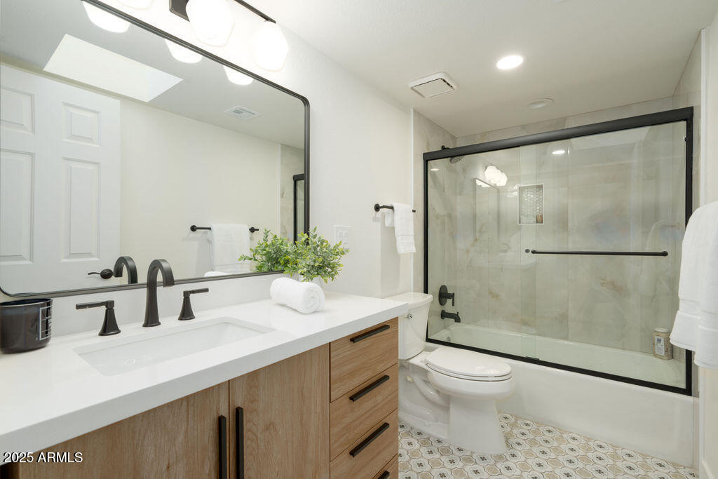 10545 E TOPAZ Circle