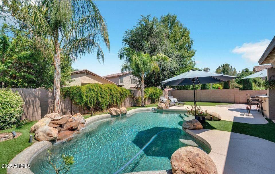 1710 E Tradewind Court