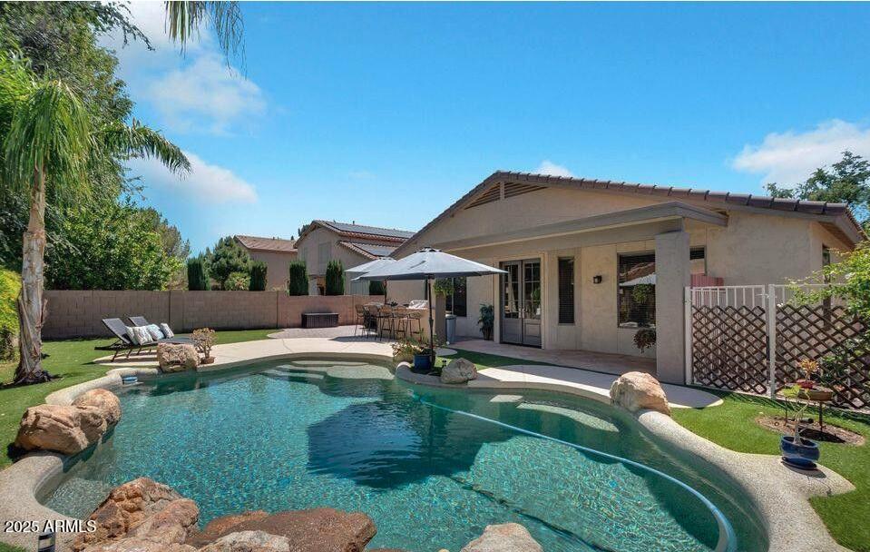 1710 E Tradewind Court