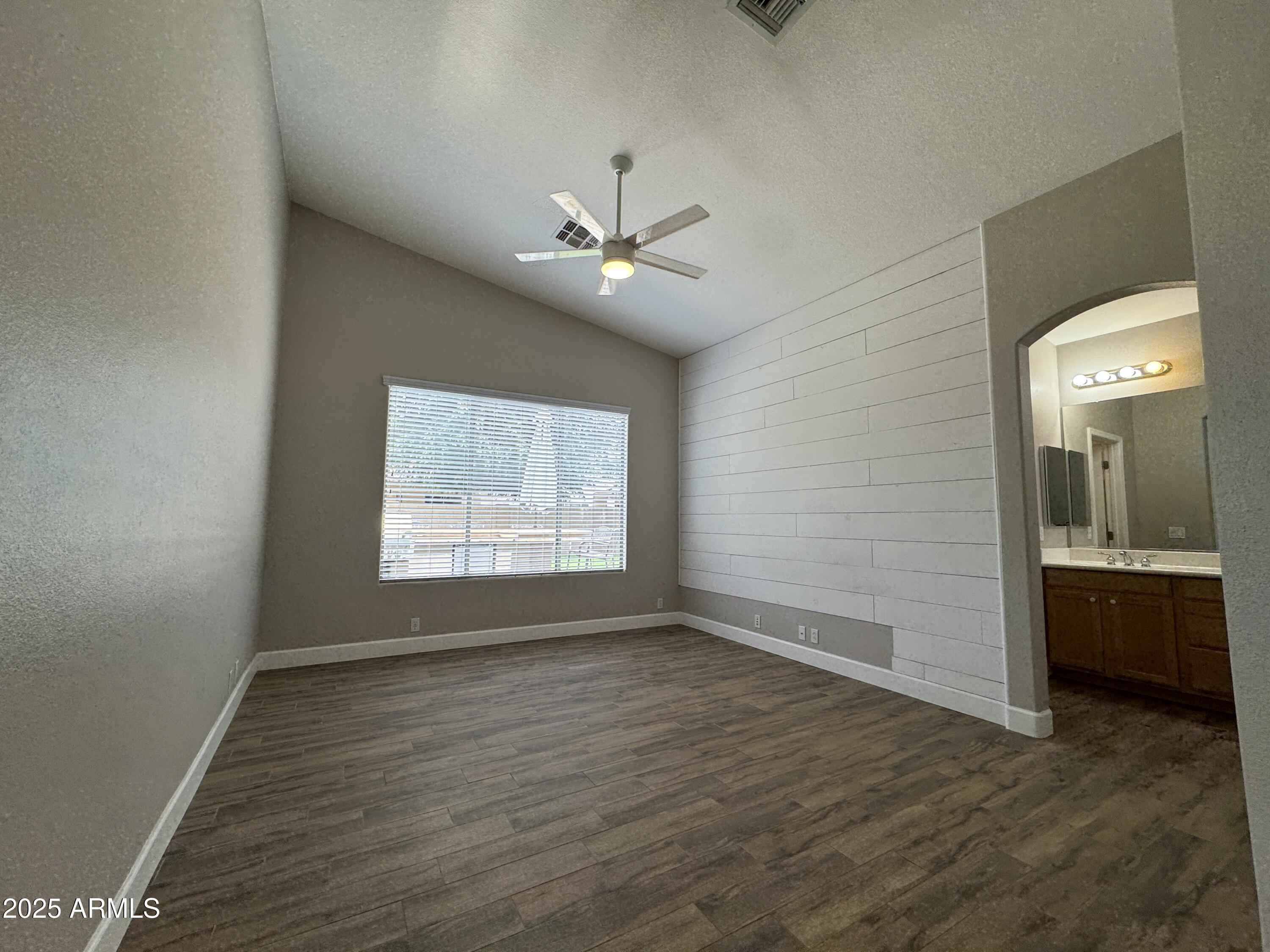 1710 E Tradewind Court