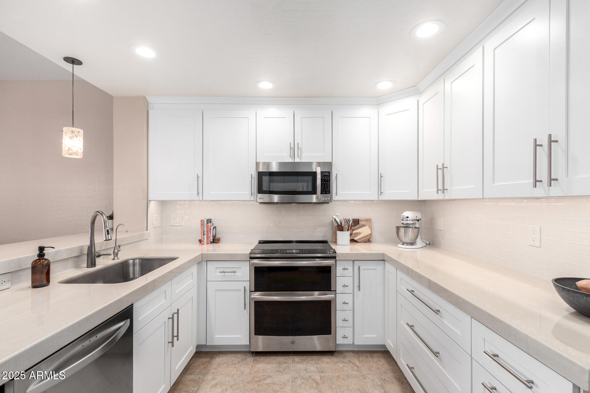 19700 N 76th Street 1151