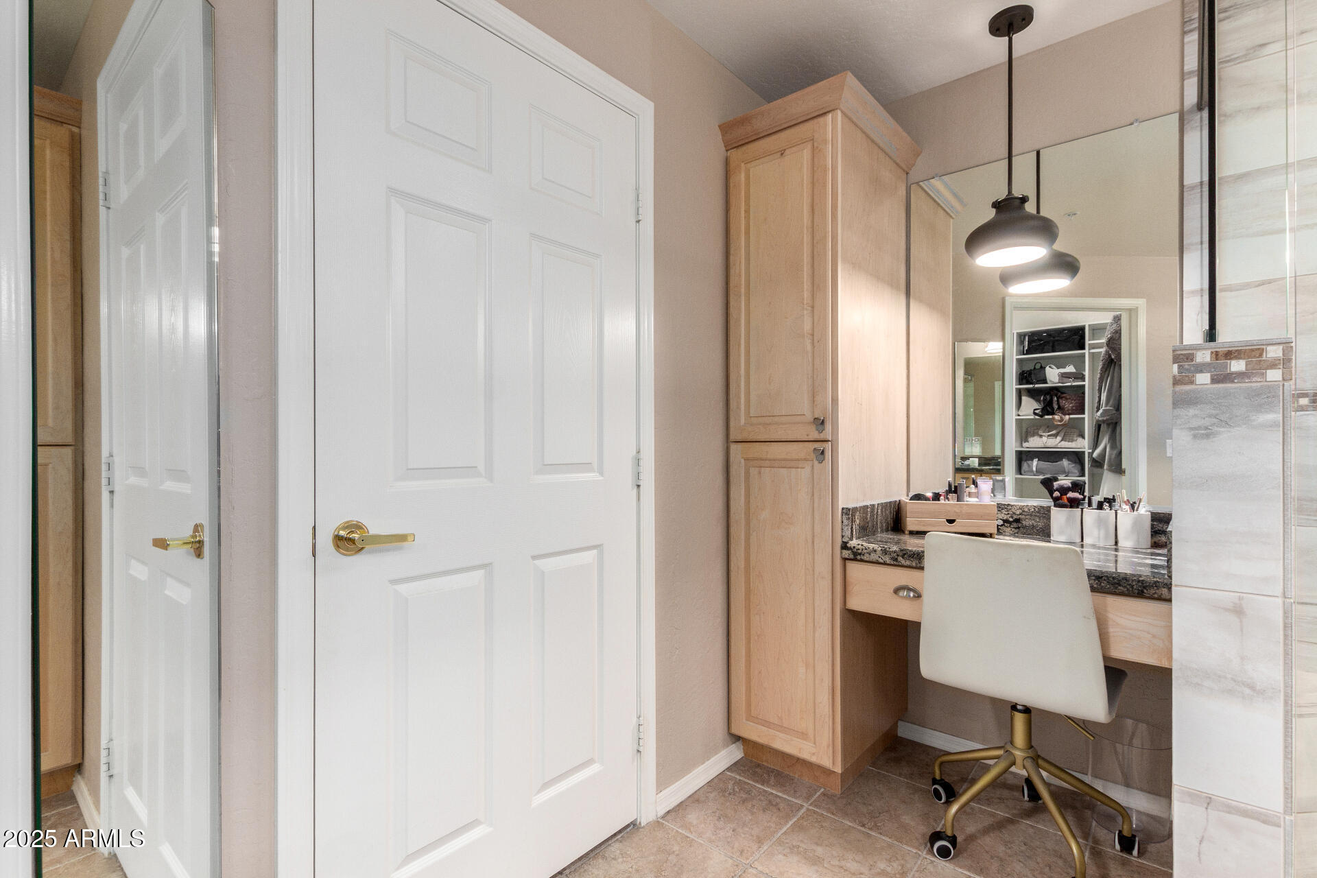 19700 N 76th Street 1151