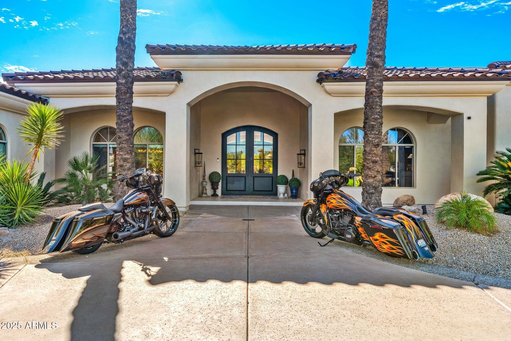 6515 E STALLION Road