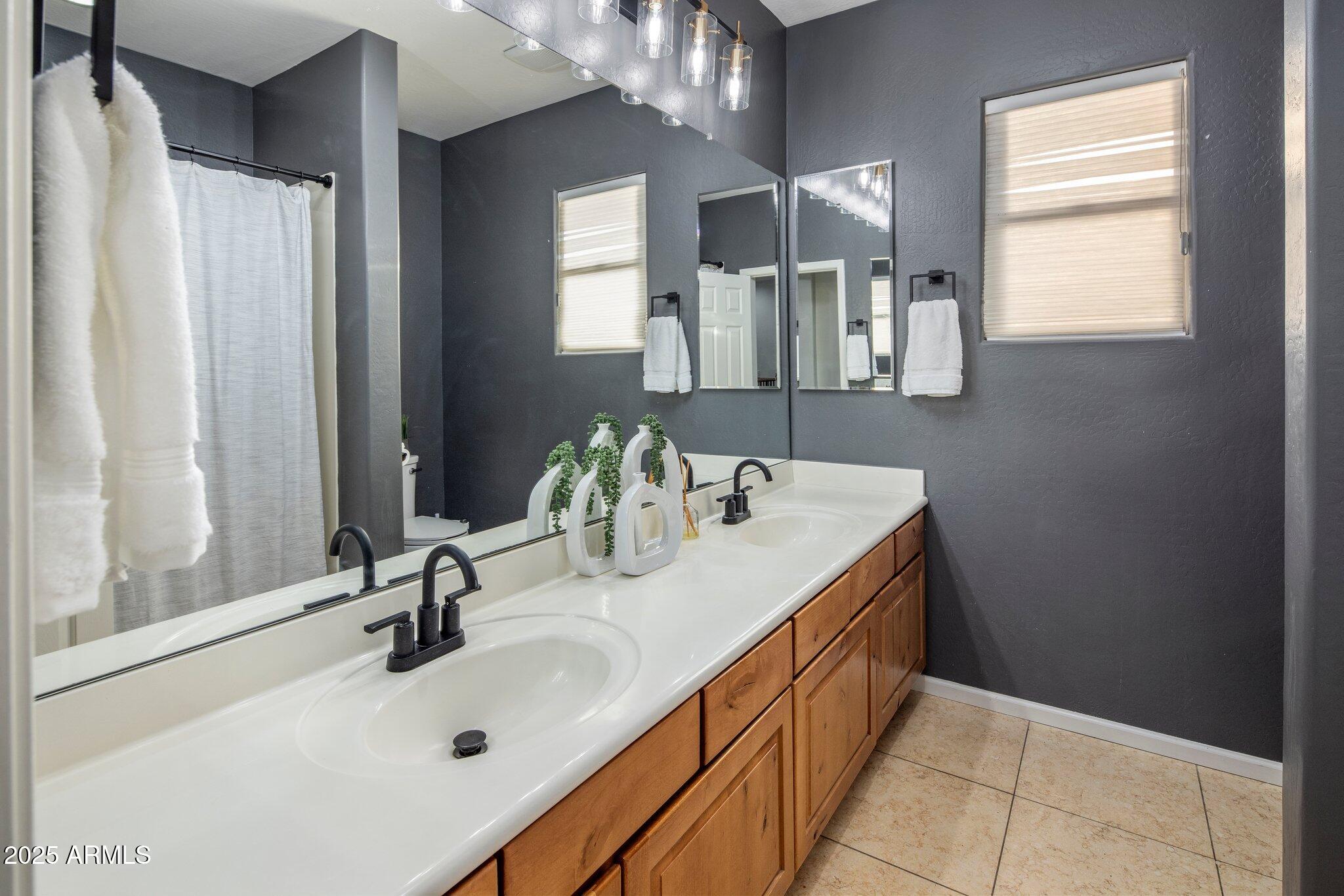 3641 E LOS GATOS Drive