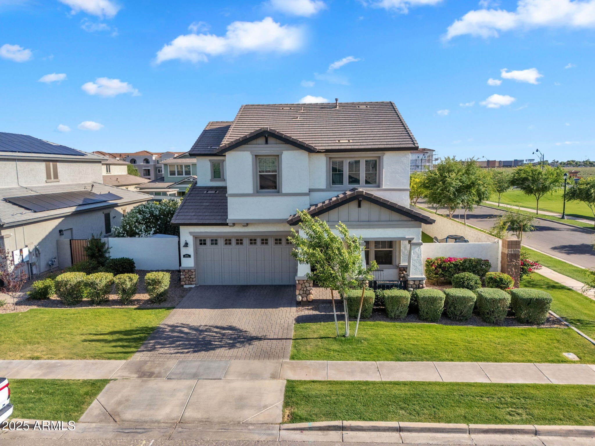 3415 E ARABIAN Drive