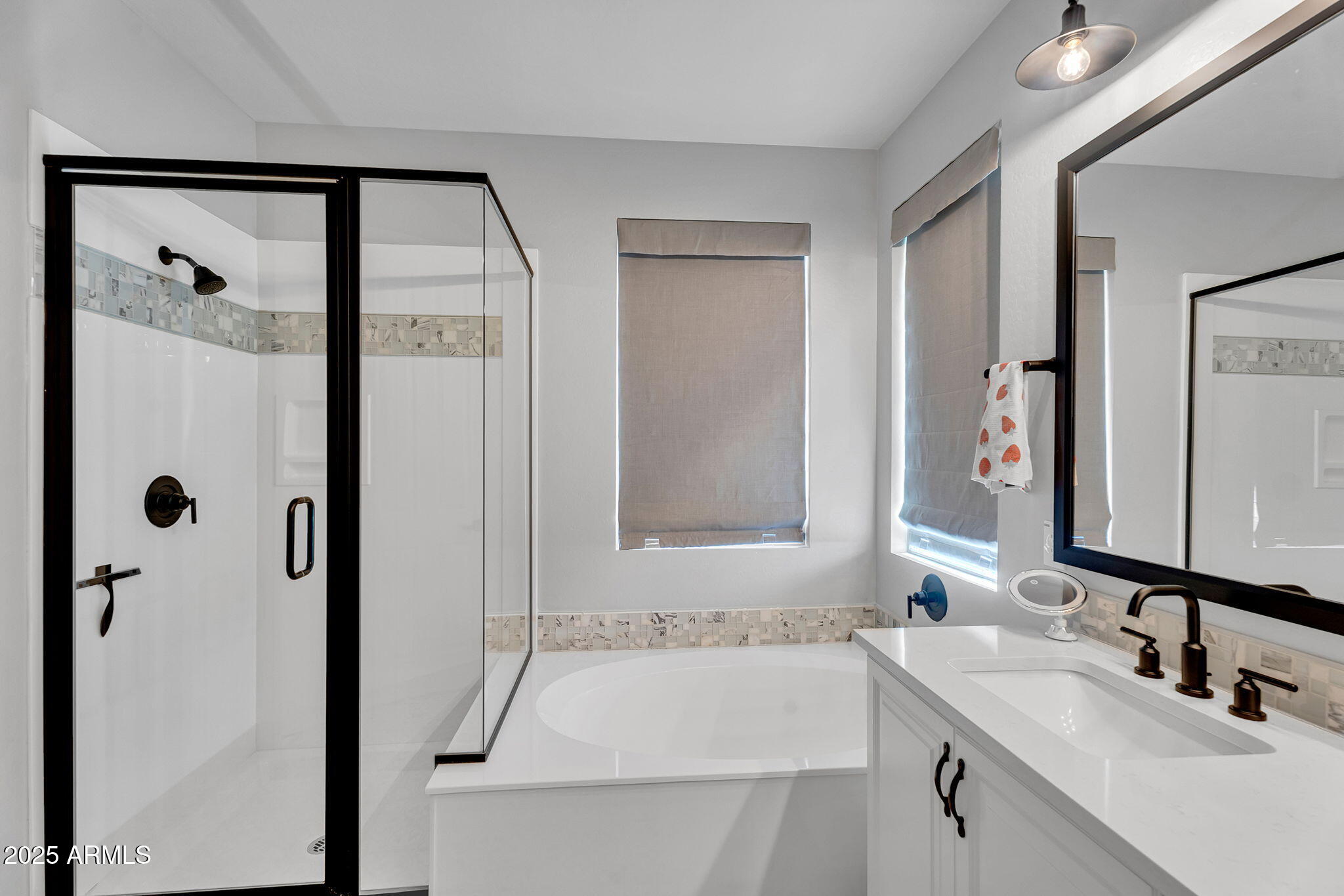 3415 E ARABIAN Drive