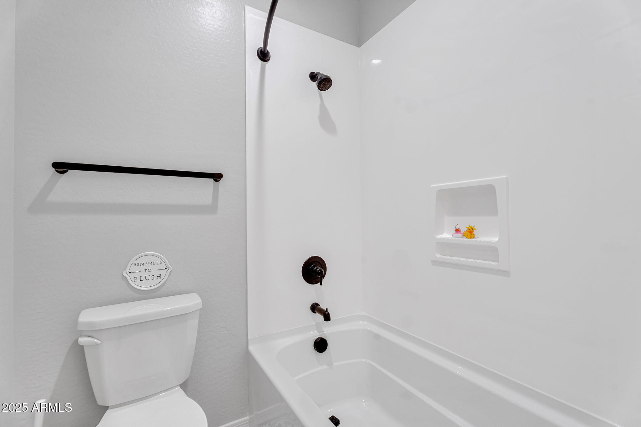 3415 E ARABIAN Drive