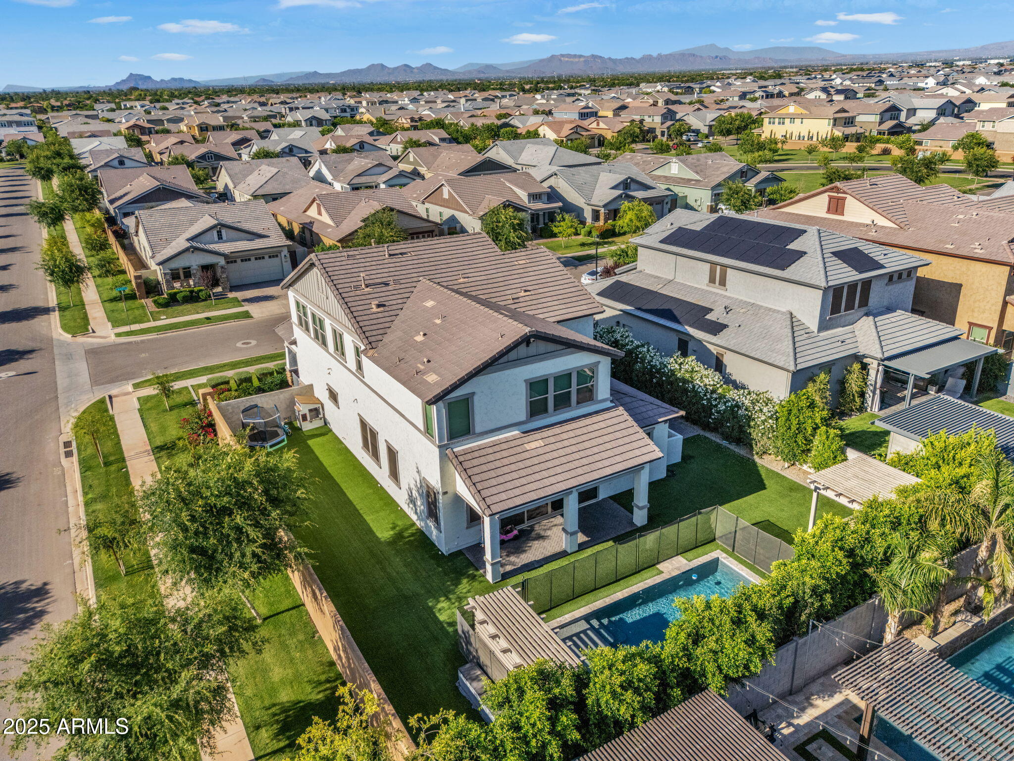 3415 E ARABIAN Drive