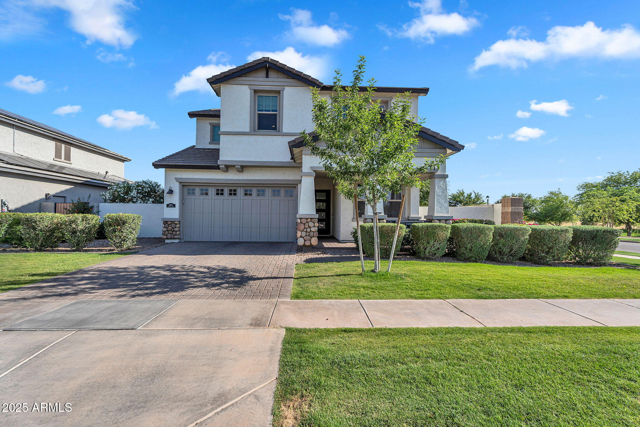 3415 E ARABIAN Drive