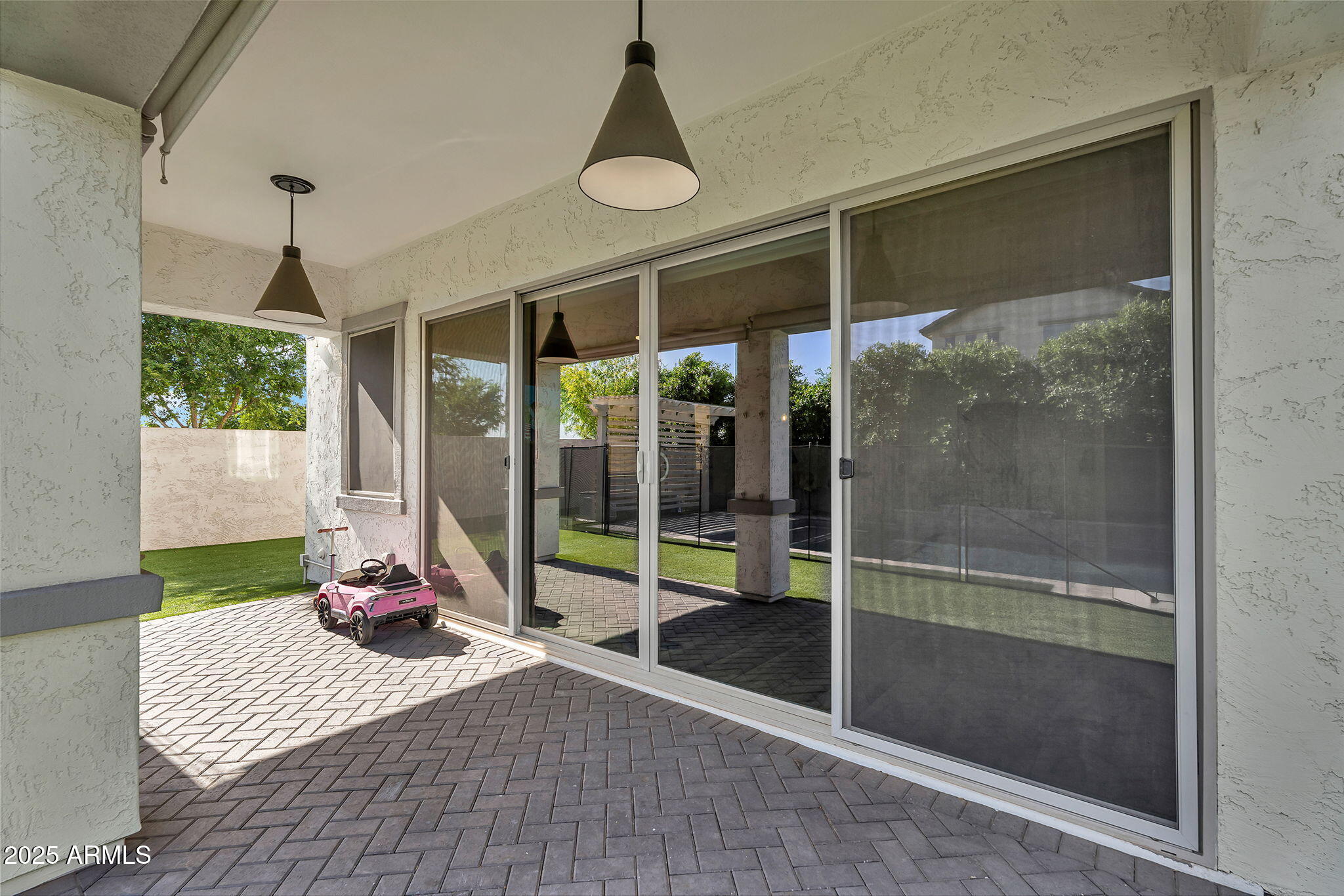 3415 E ARABIAN Drive