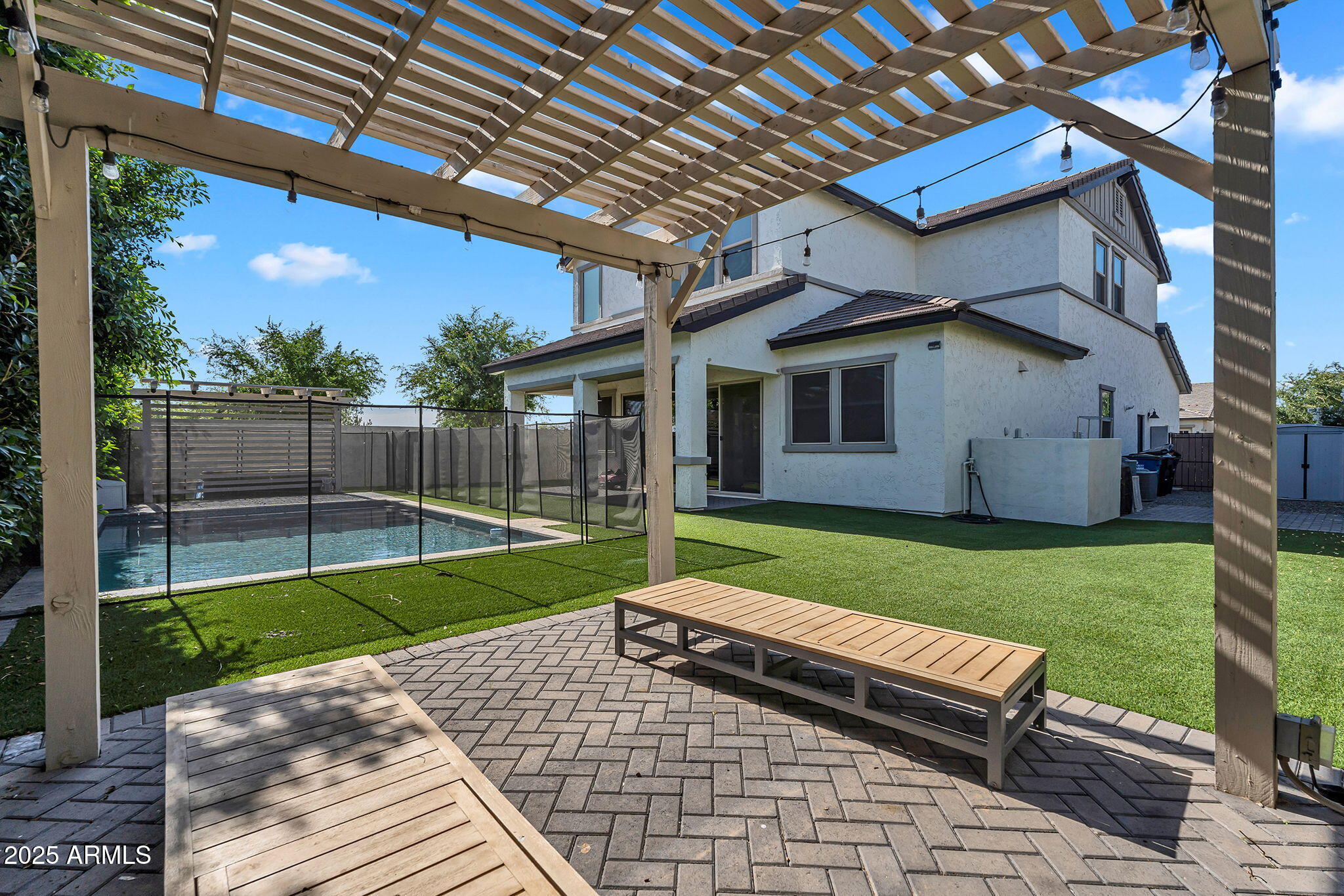 3415 E ARABIAN Drive