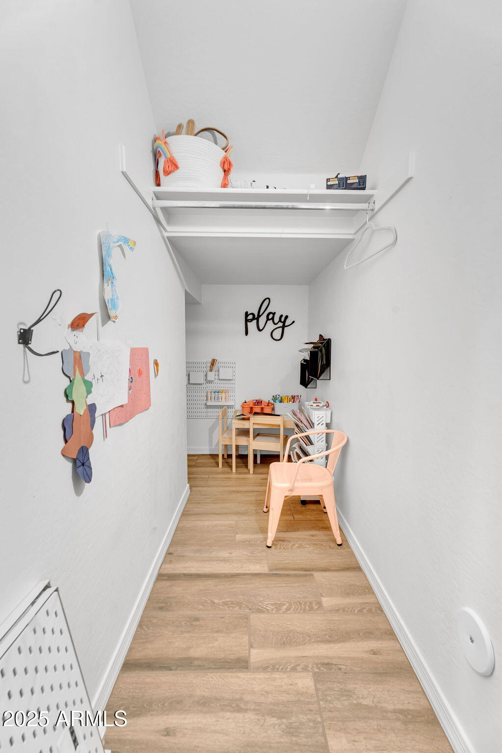 3415 E ARABIAN Drive