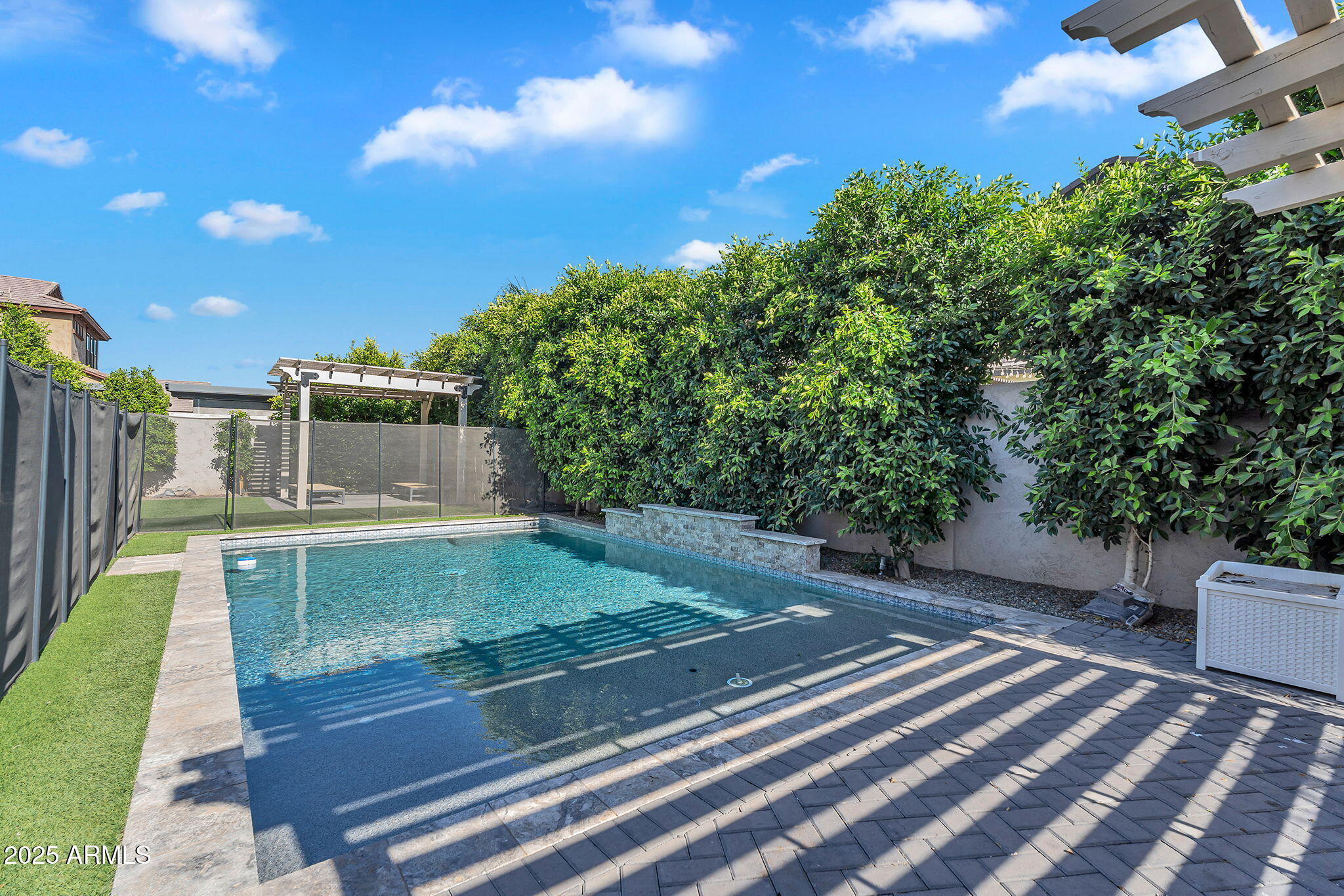 3415 E ARABIAN Drive