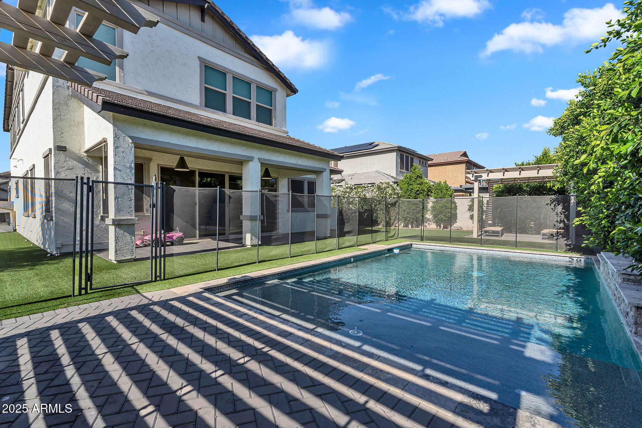 3415 E ARABIAN Drive