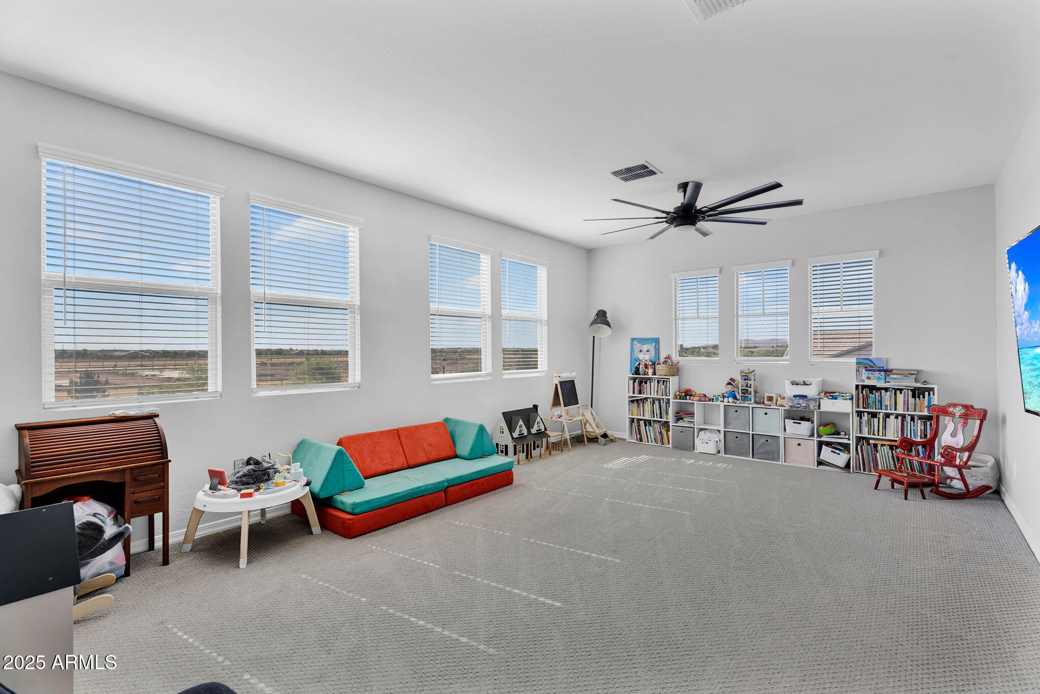 3415 E ARABIAN Drive