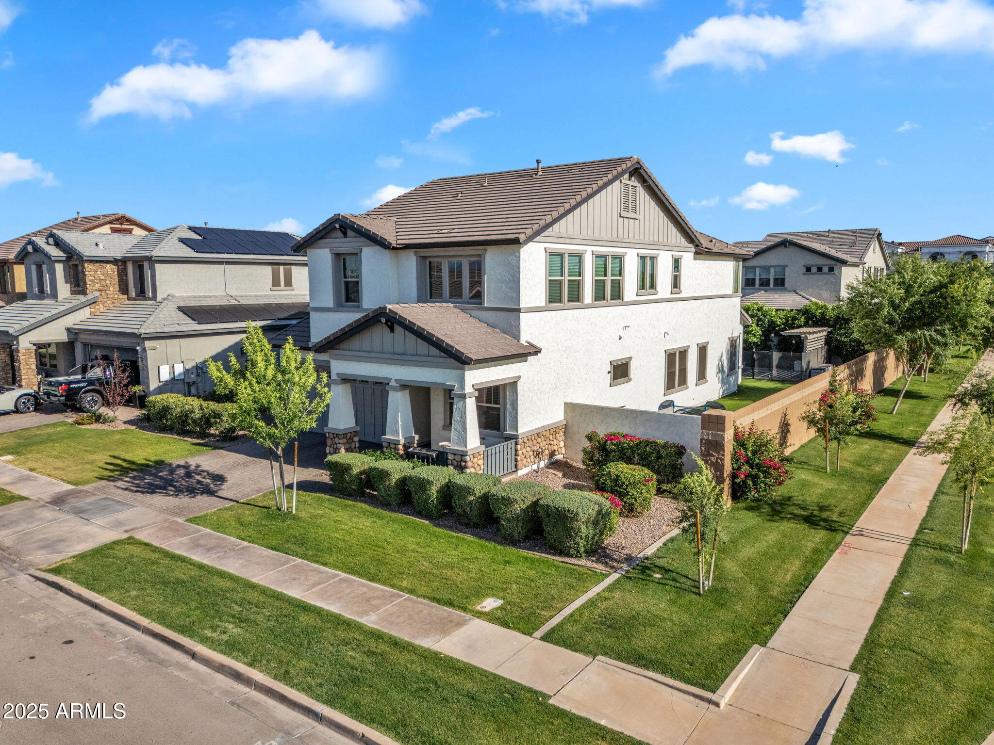 3415 E ARABIAN Drive