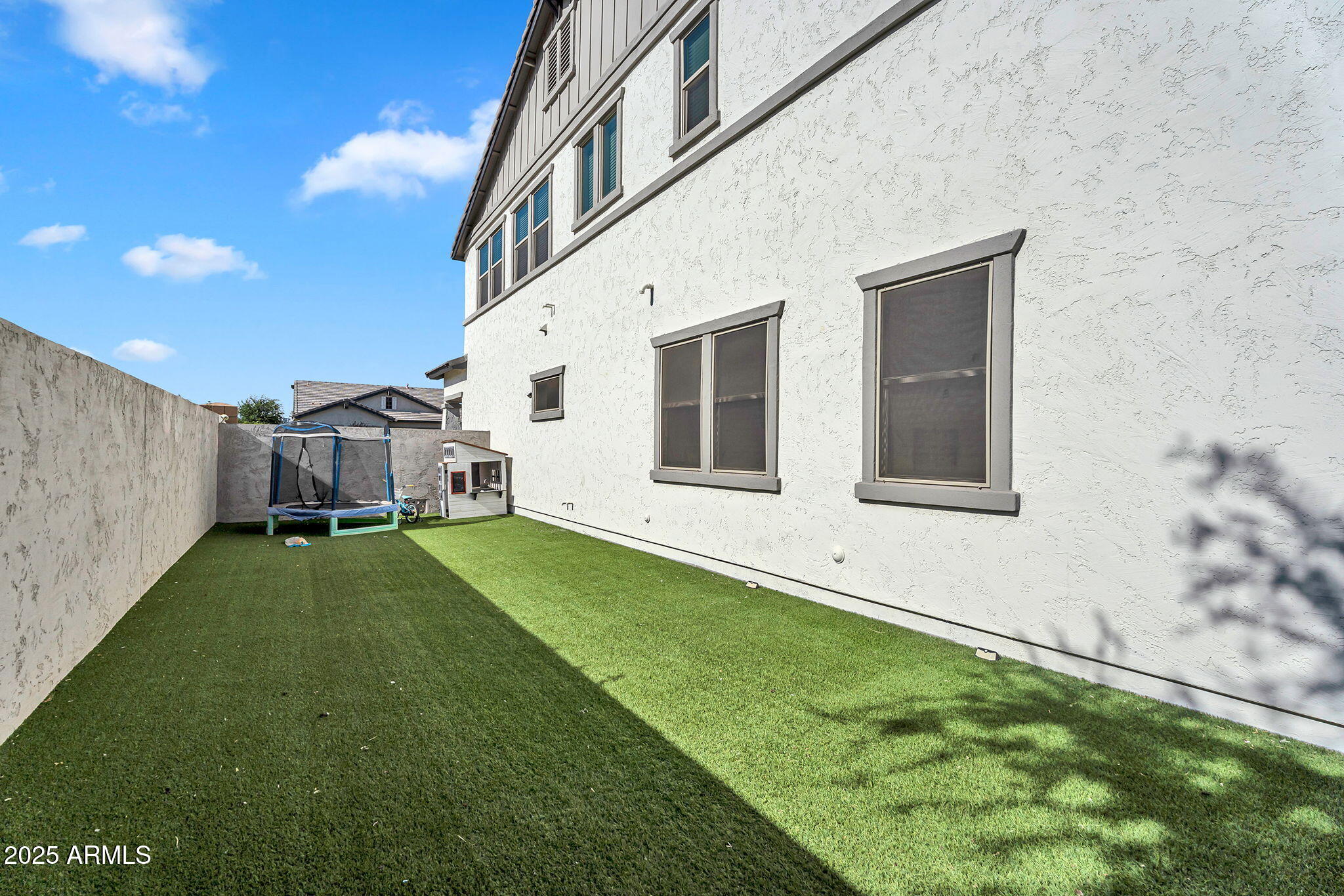 3415 E ARABIAN Drive