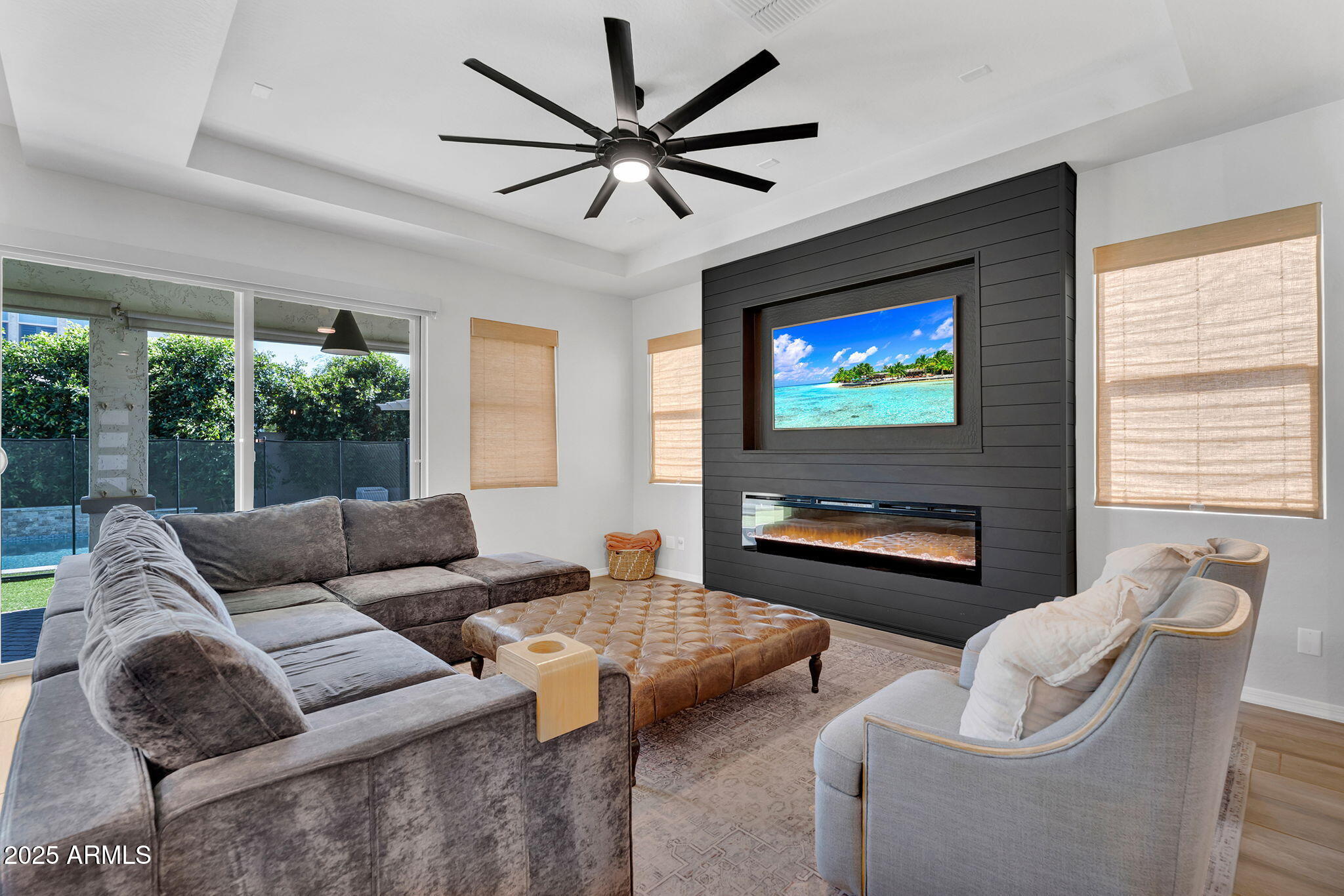 3415 E ARABIAN Drive