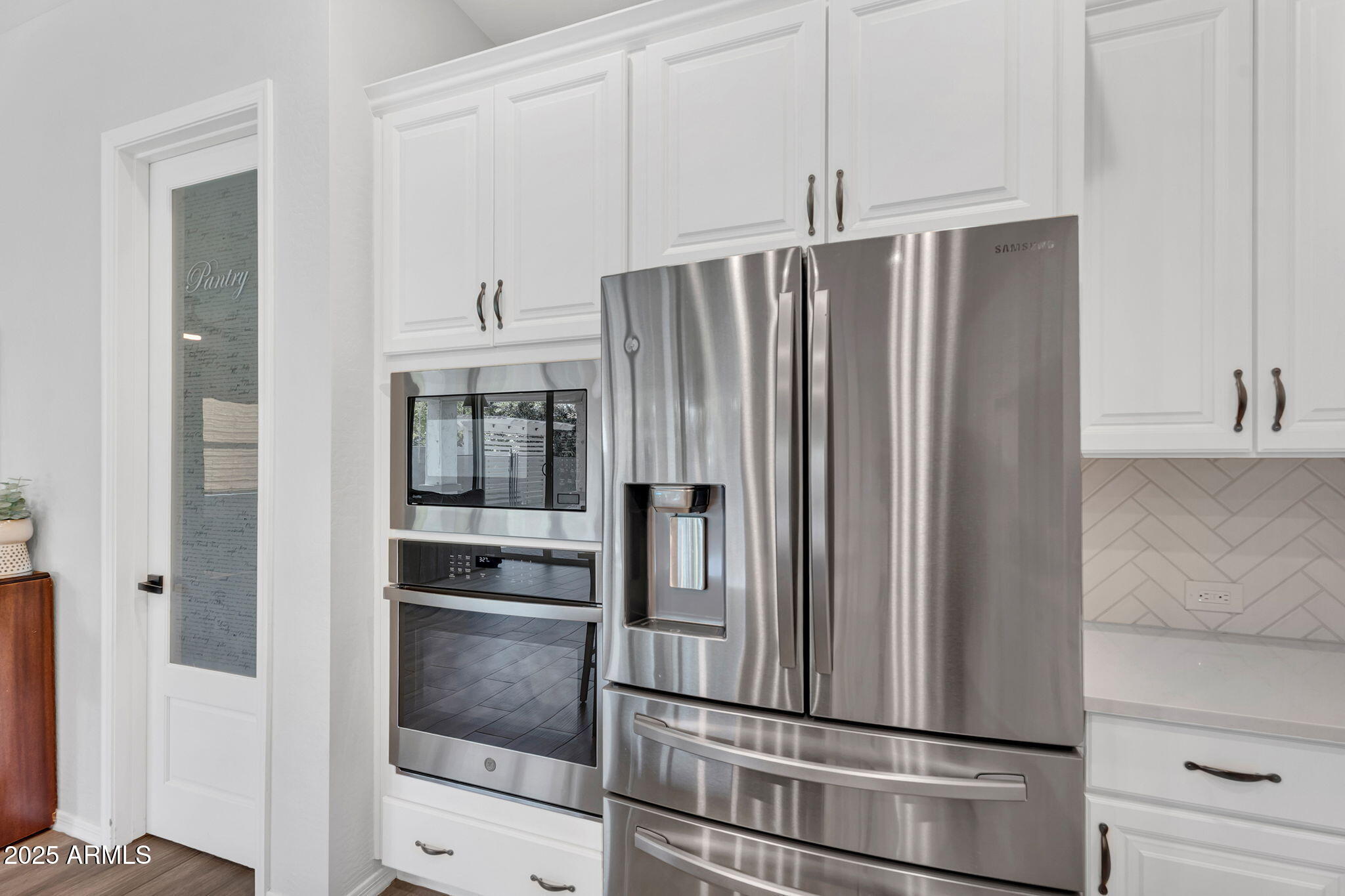 3415 E ARABIAN Drive