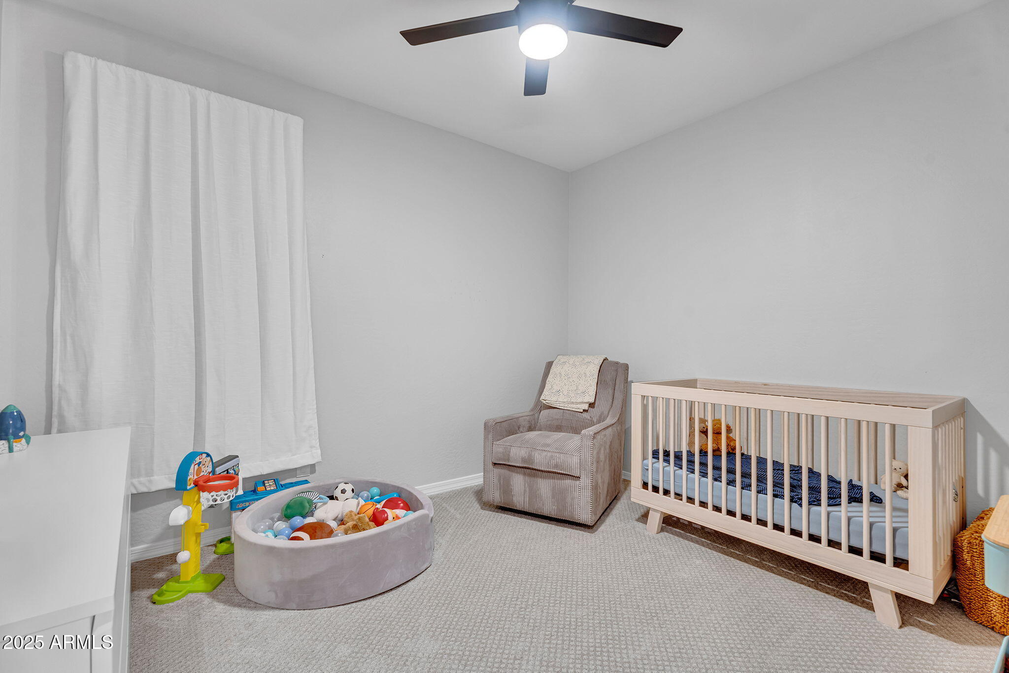 3415 E ARABIAN Drive