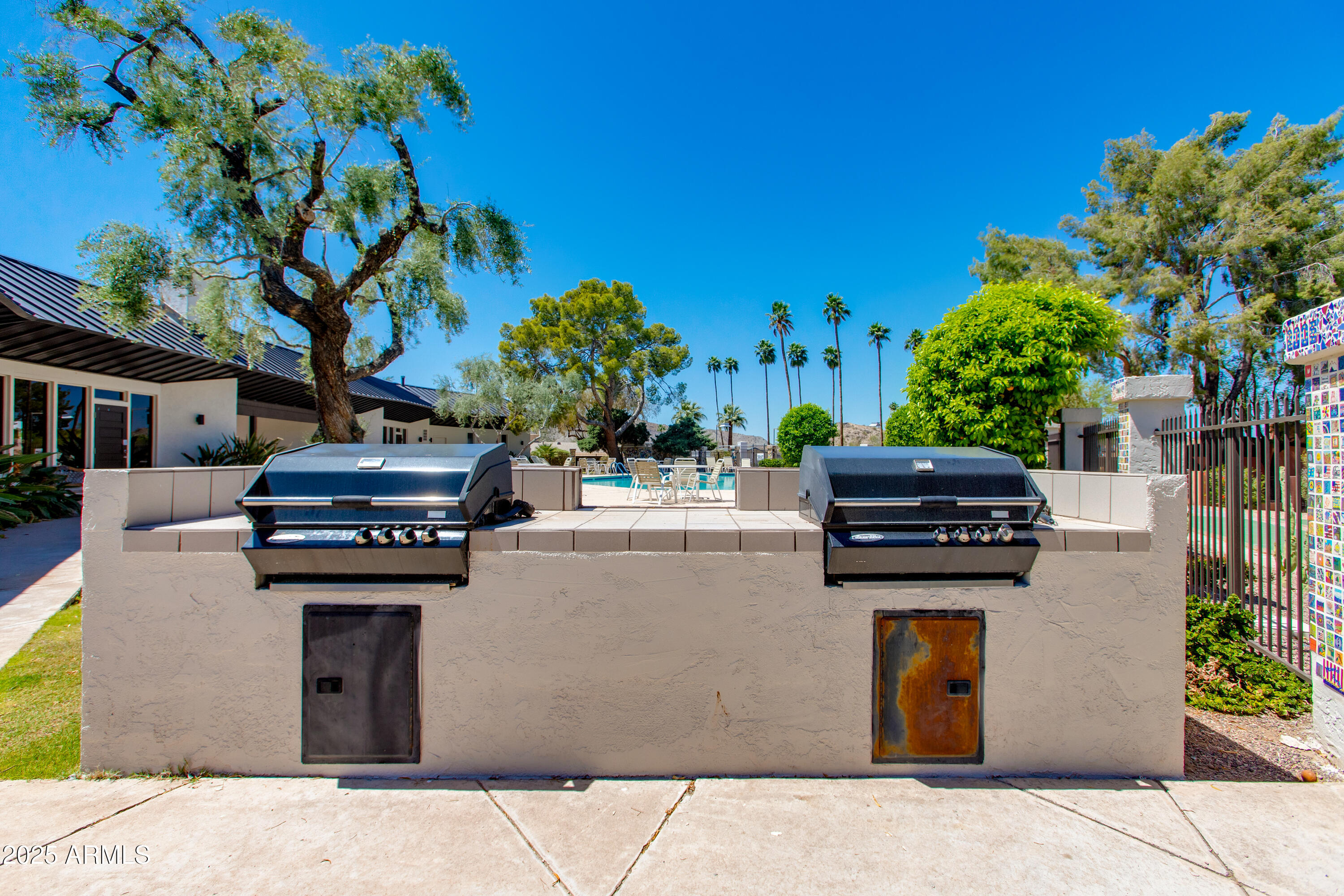 3020 E MISSION Lane