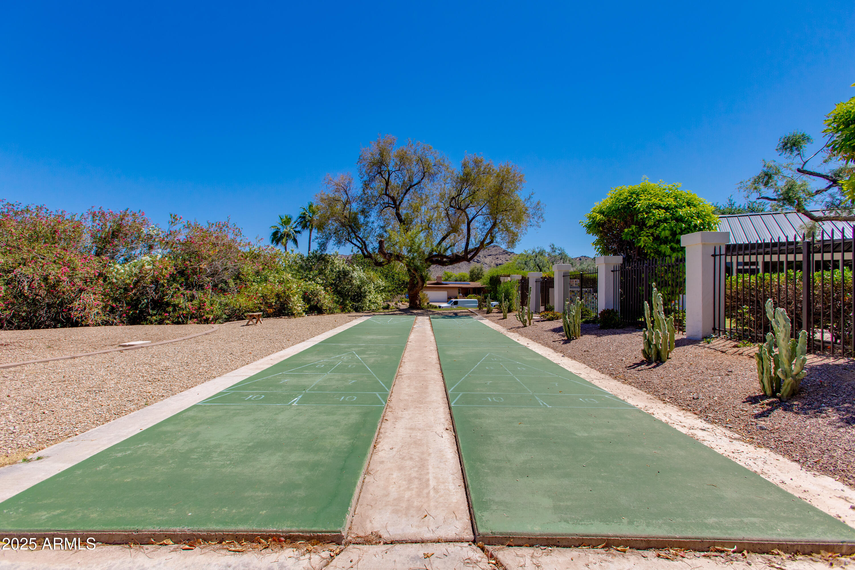 3020 E MISSION Lane