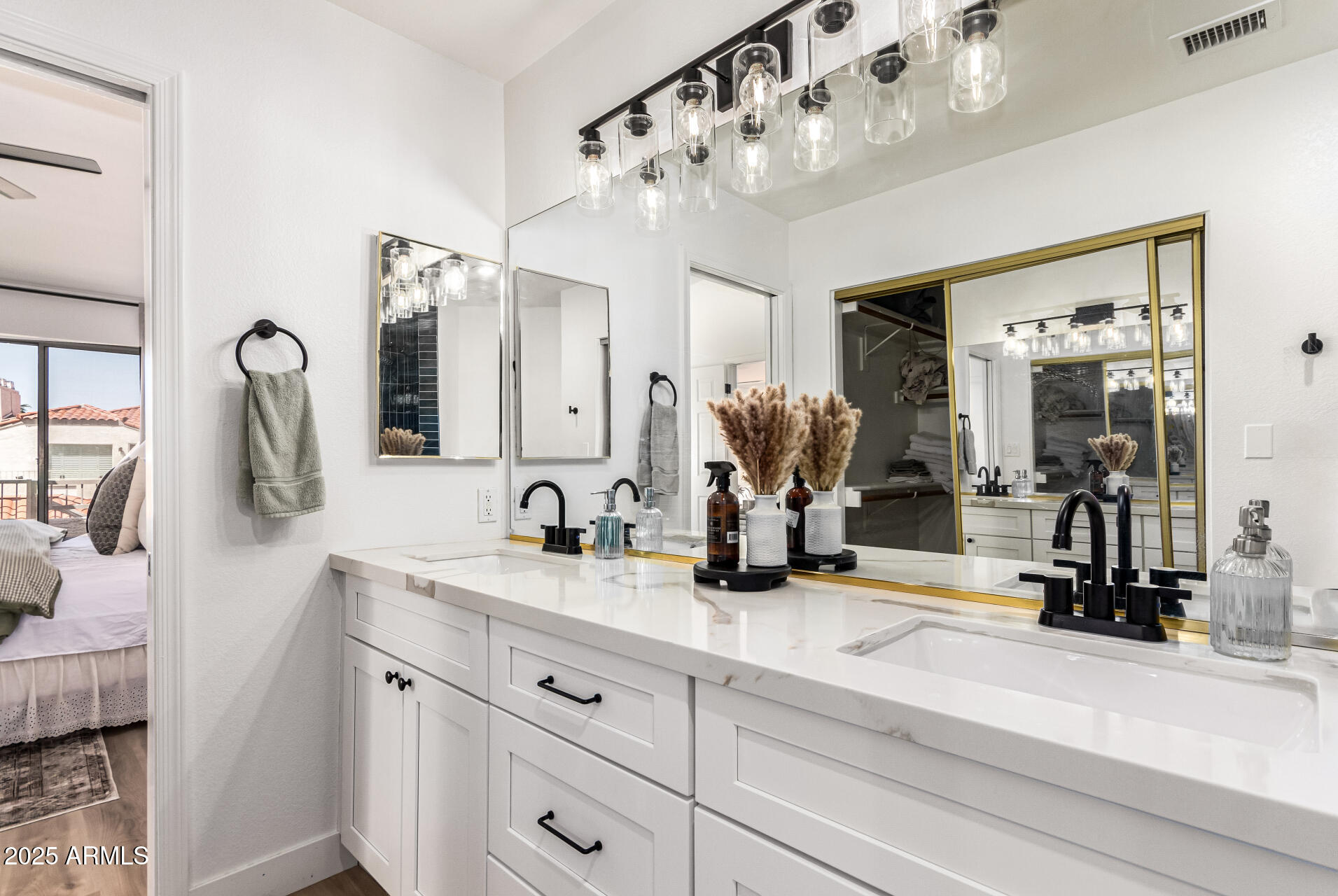 10080 E MOUNTAIN VIEW LAKE Drive 327