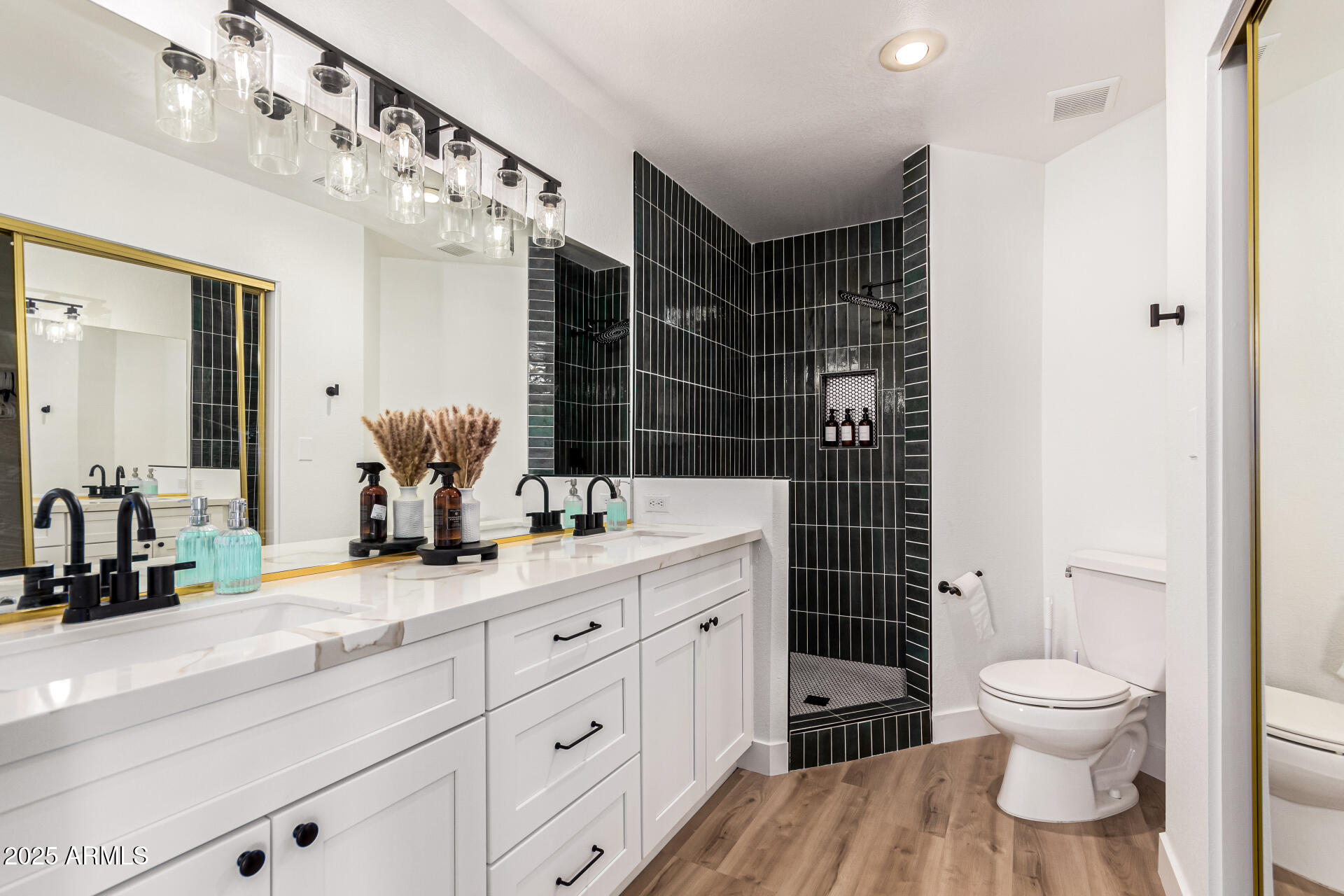 10080 E MOUNTAIN VIEW LAKE Drive 327