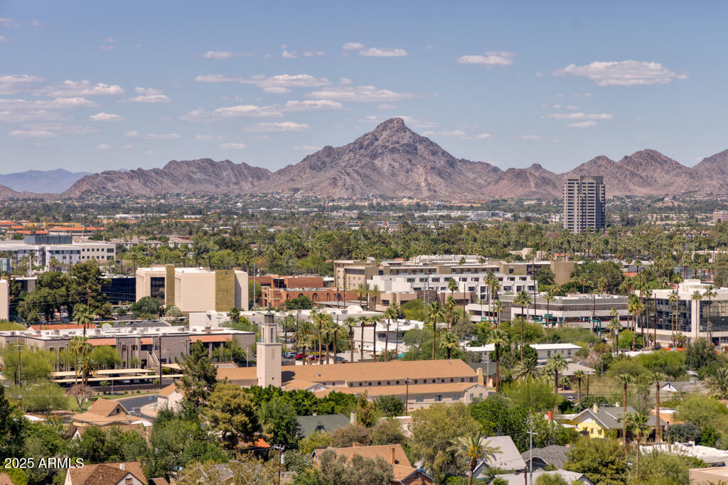 2201 N CENTRAL Avenue, 3D