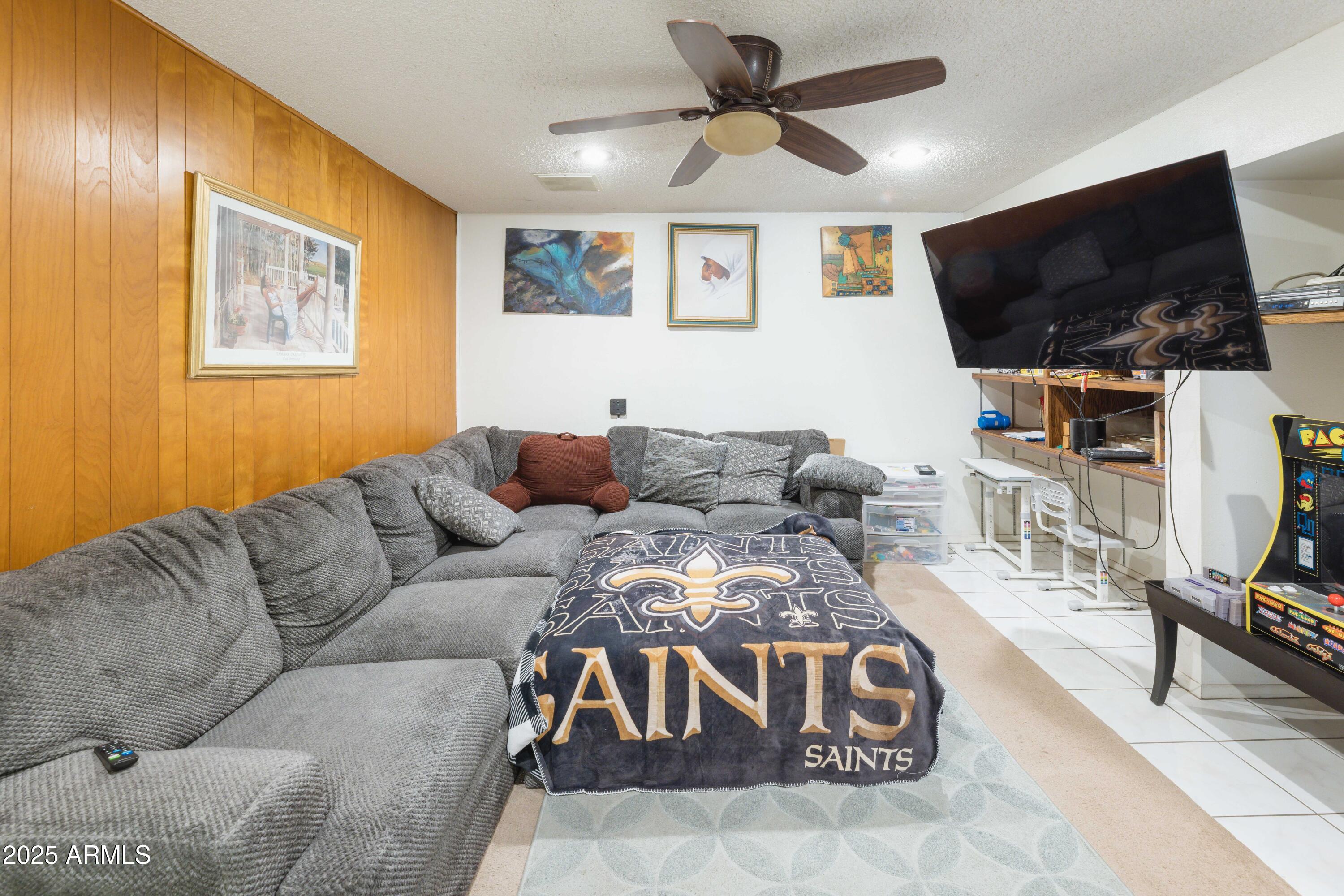 6445 W WINDSOR Boulevard