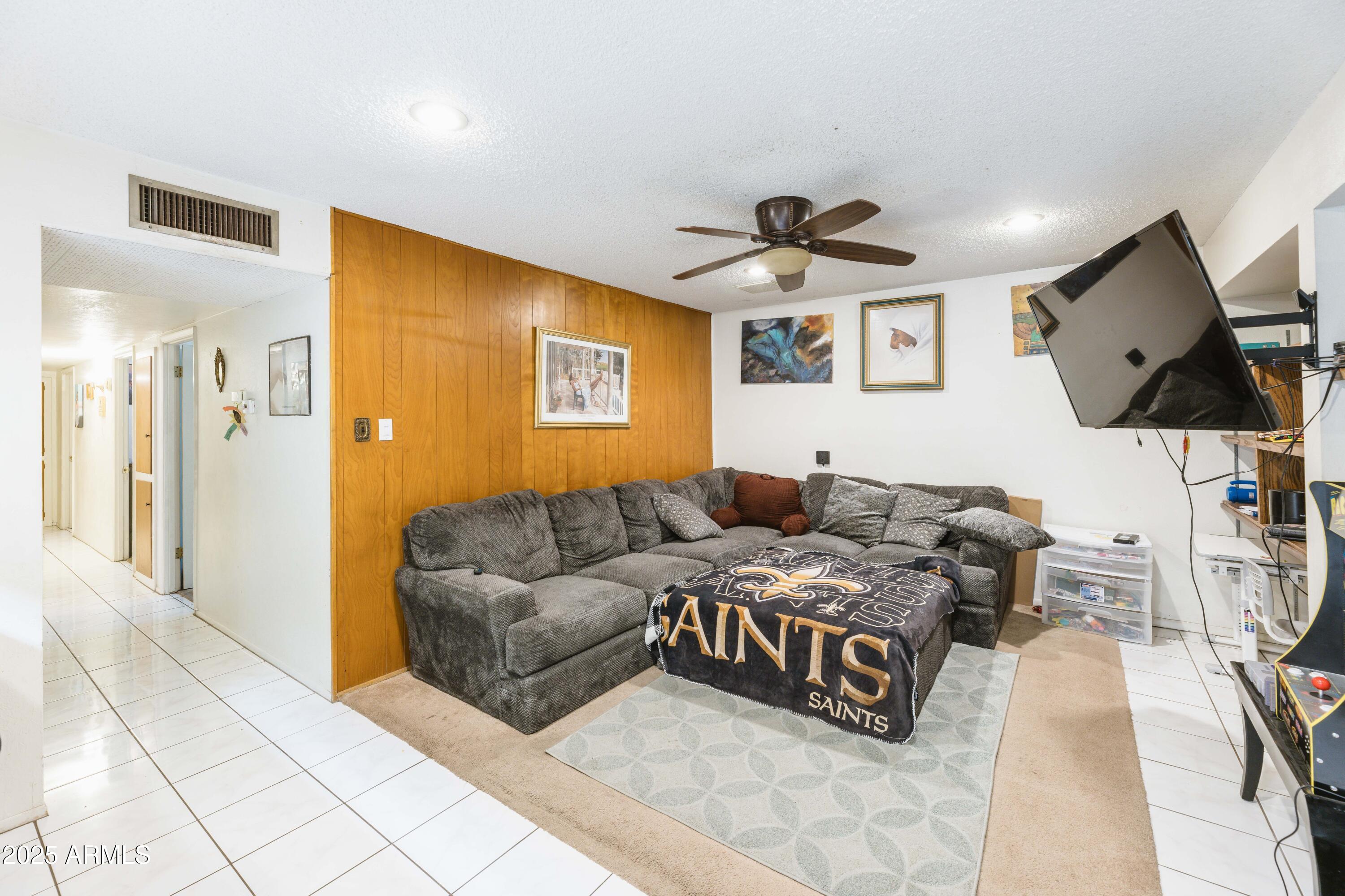 6445 W WINDSOR Boulevard