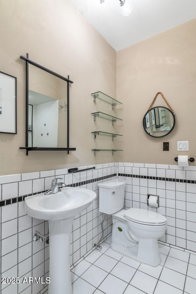 4525 N 66TH Street, 10