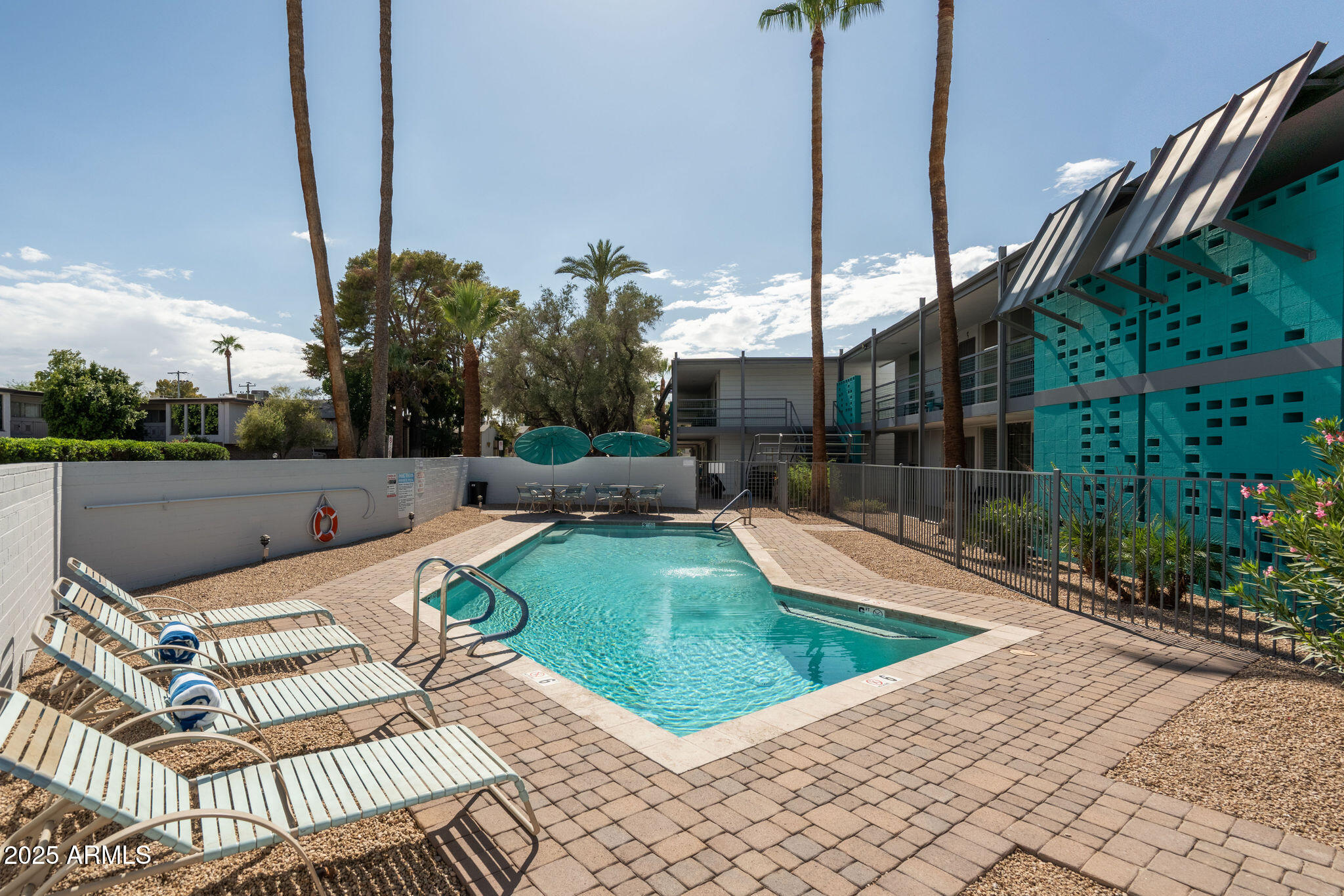 6936 E 4TH Street, 5