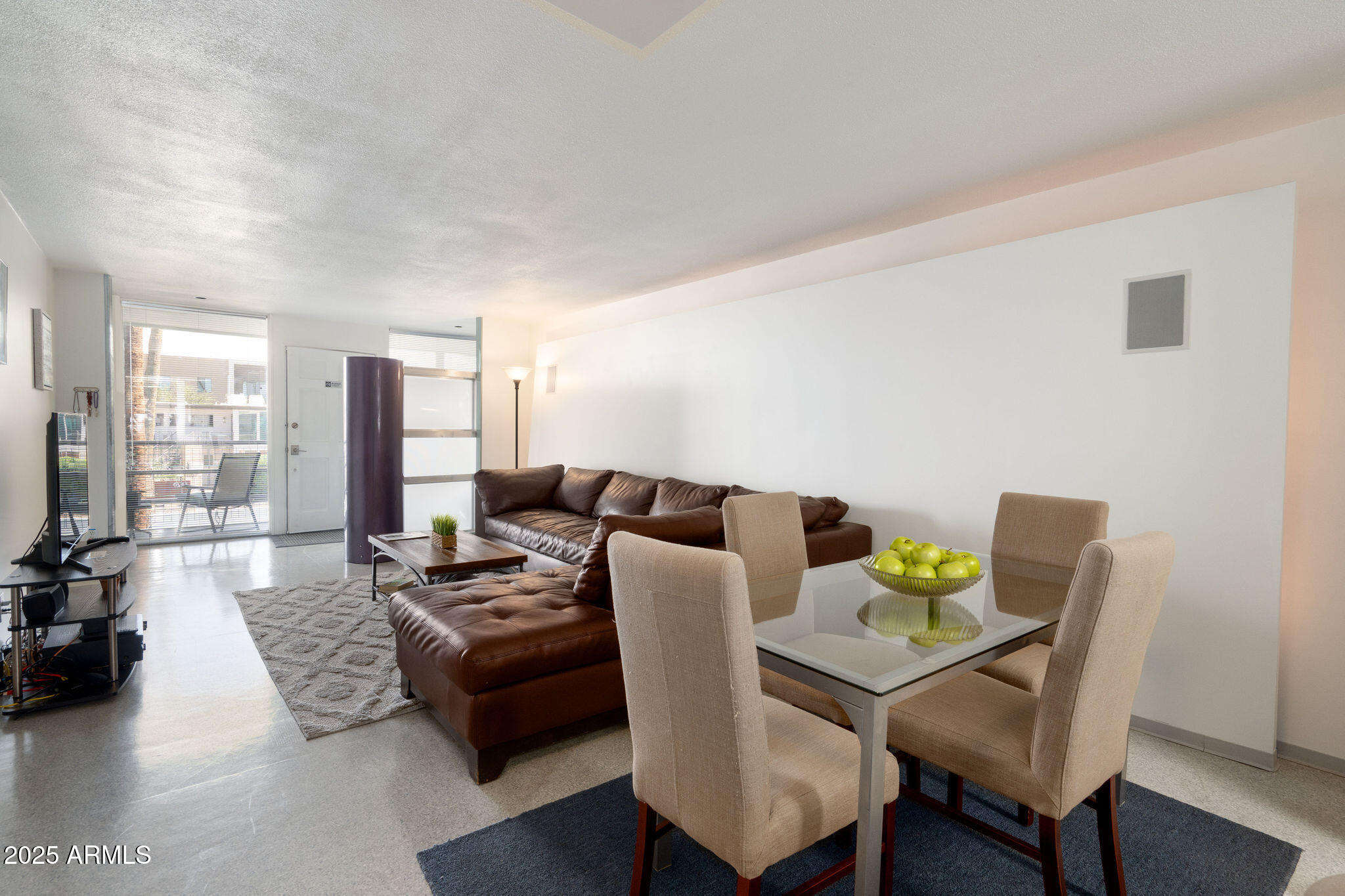 6936 E 4TH Street, 5