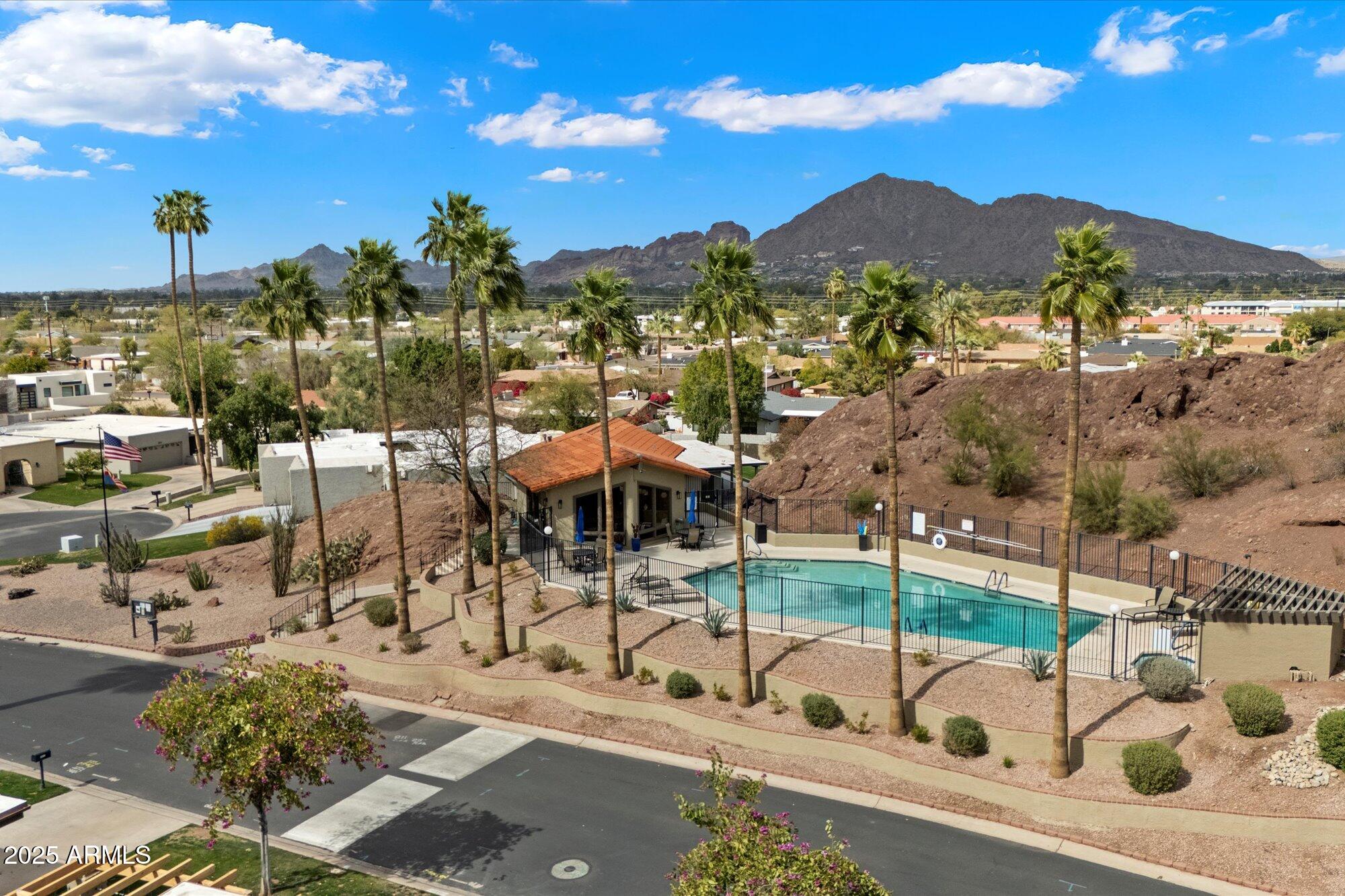 6055 E VERNON Avenue