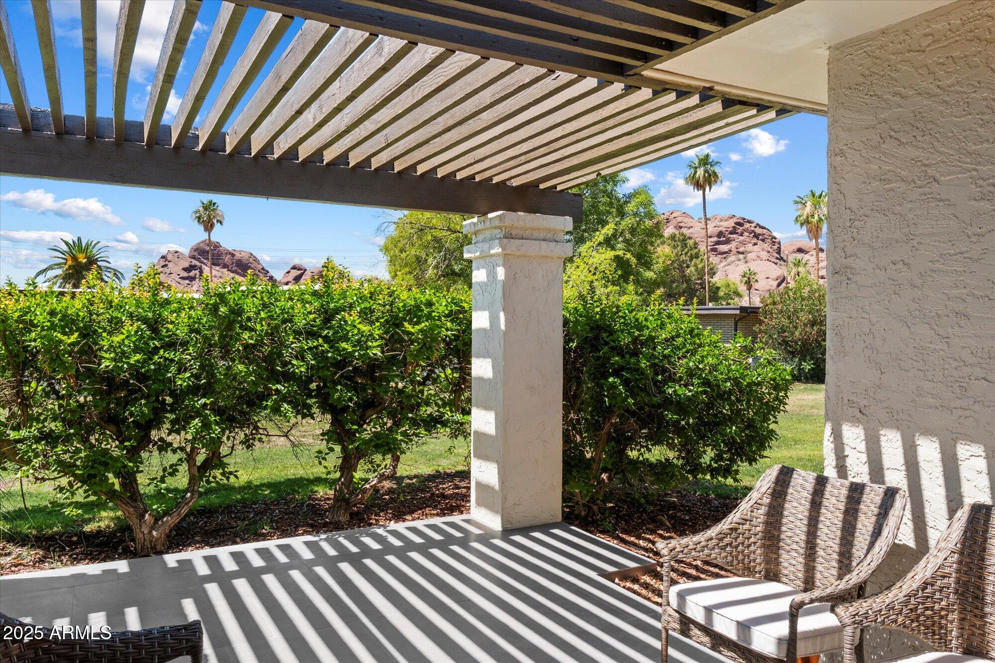 6055 E VERNON Avenue