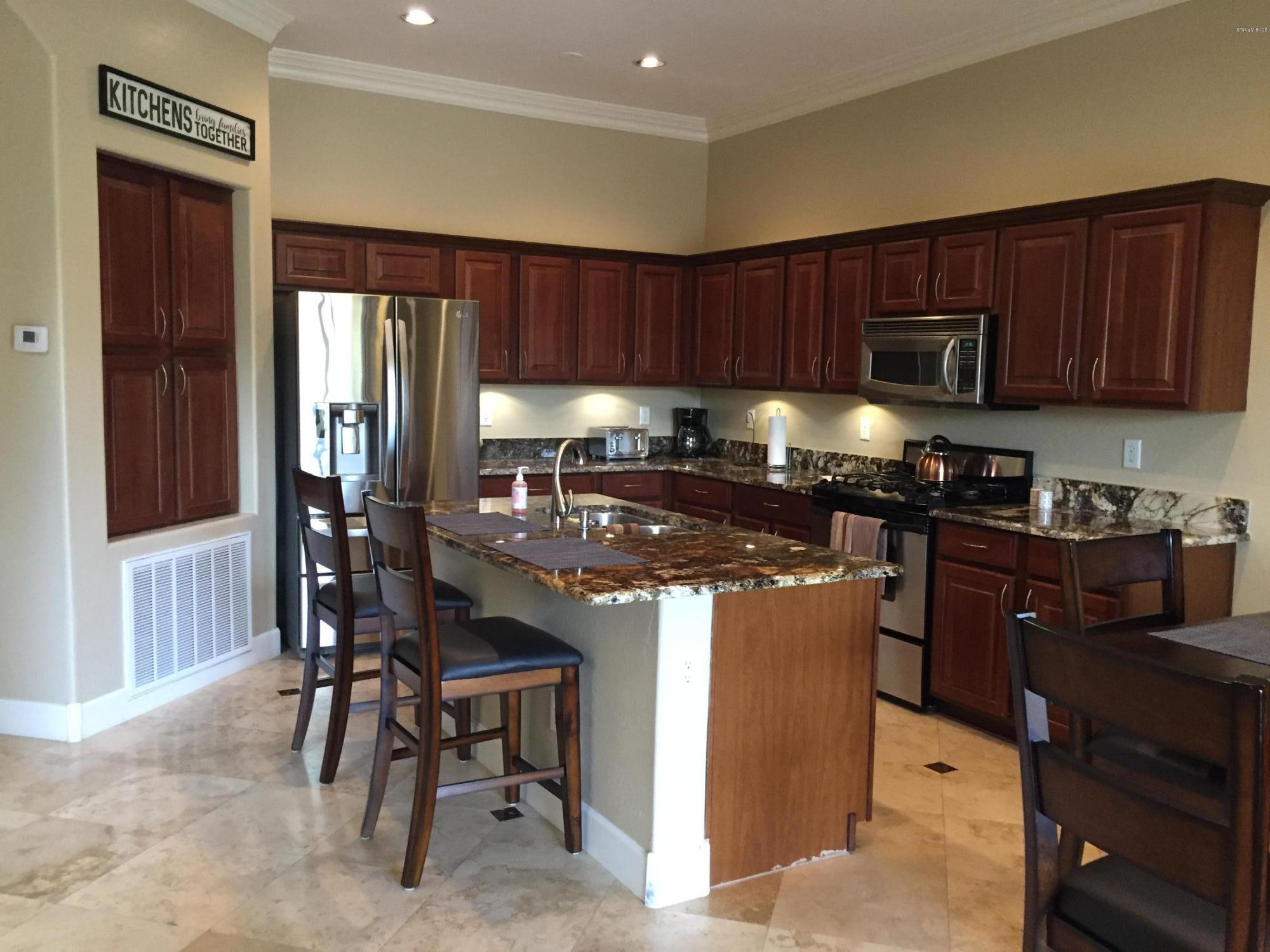 9715 N AZURE Court 3