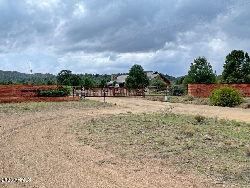 176XX W WATERING HOLE Way, 178