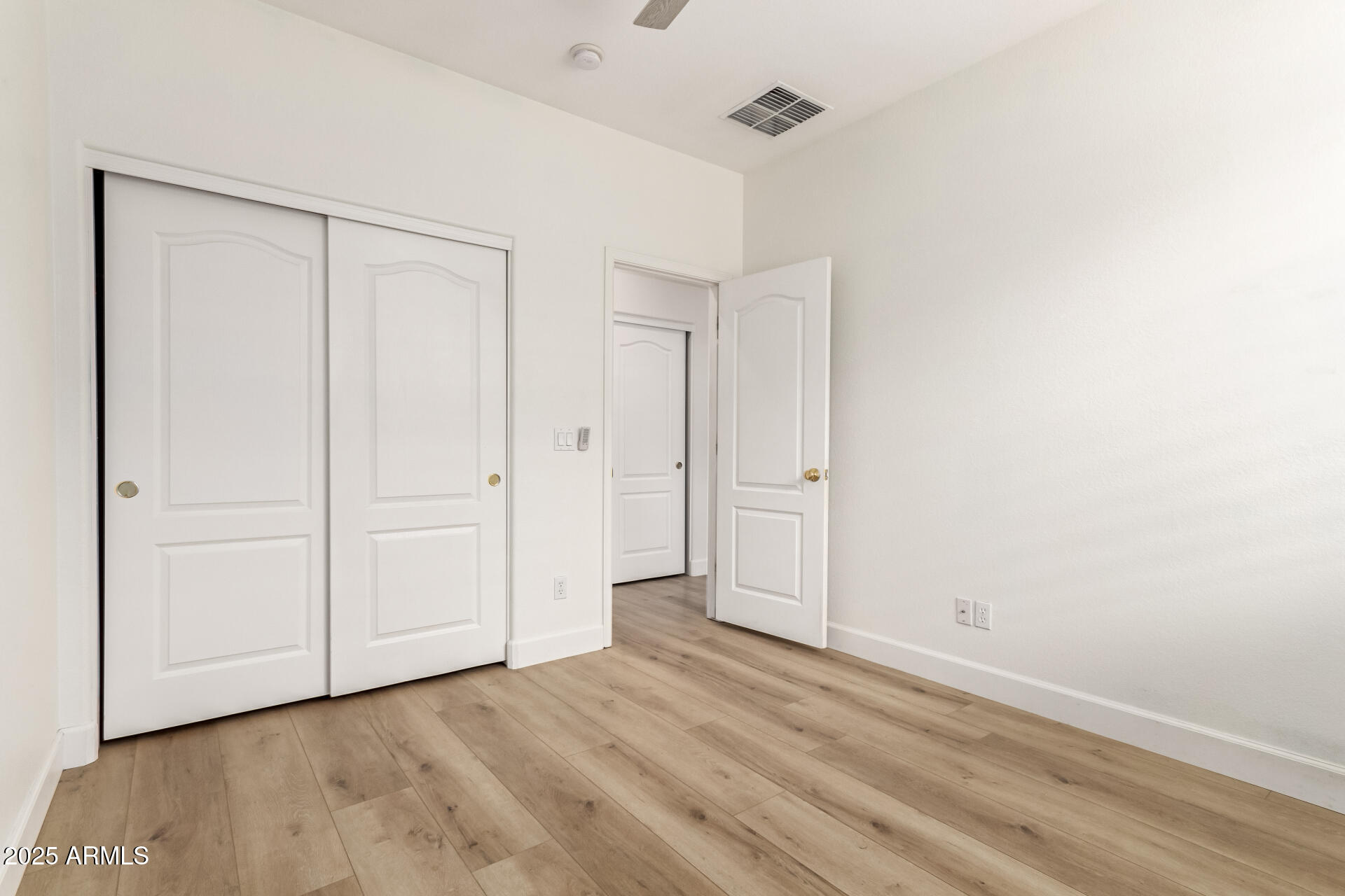18614 E ORIOLE Way