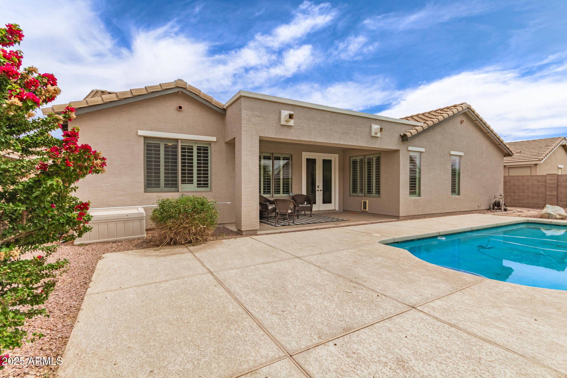 18614 E ORIOLE Way