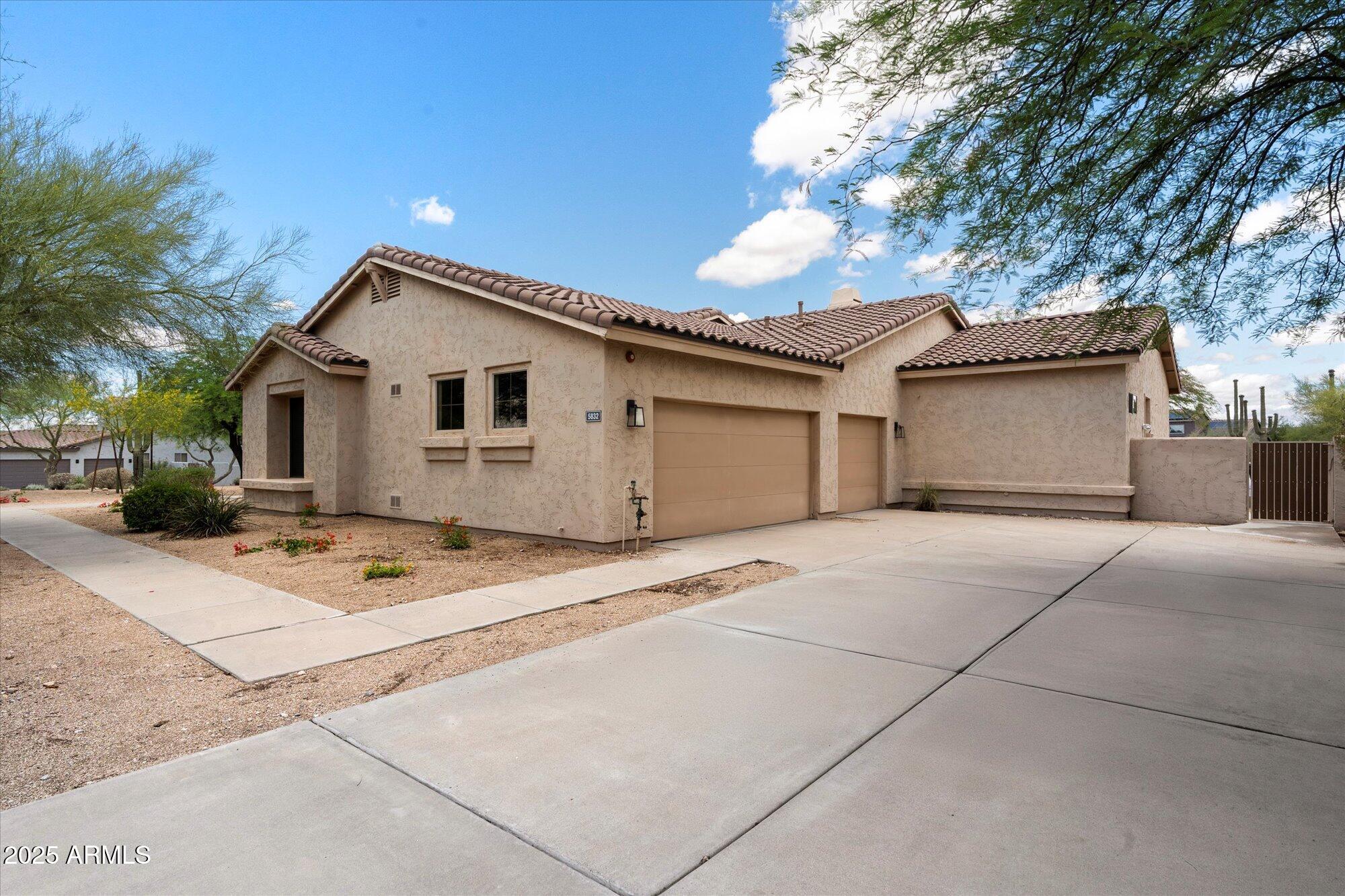 5832 E BENT TREE Drive