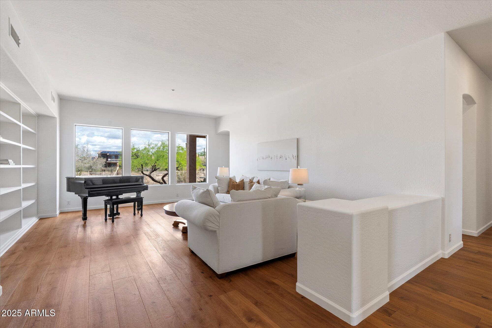 5832 E BENT TREE Drive