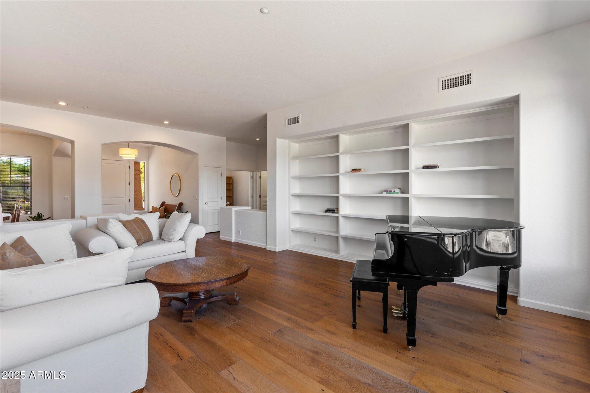 5832 E BENT TREE Drive