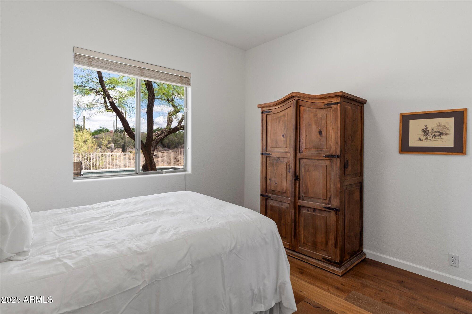 5832 E BENT TREE Drive