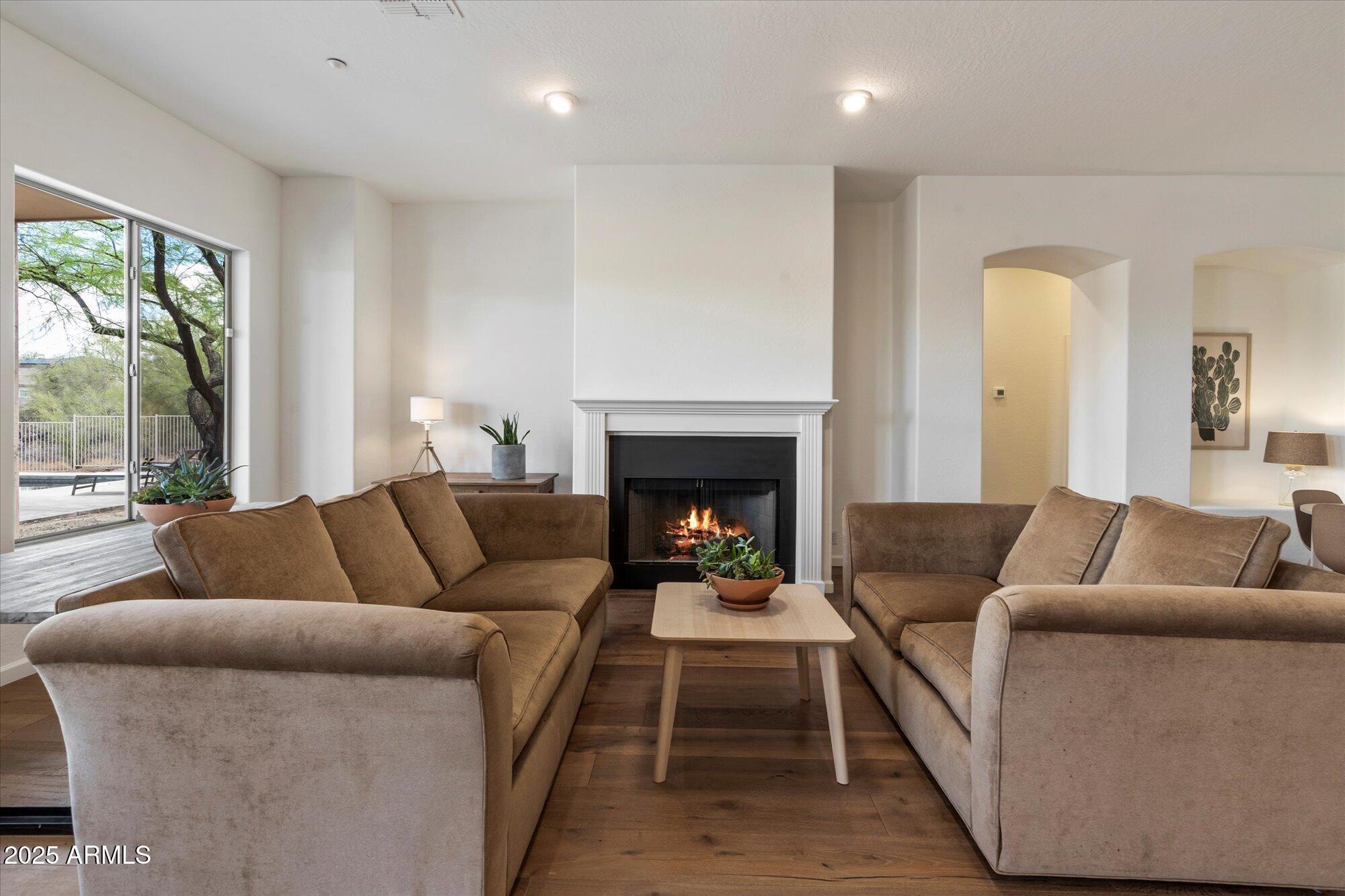 5832 E BENT TREE Drive